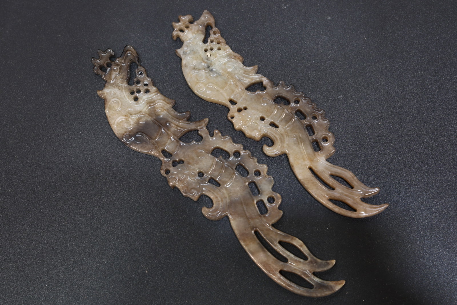 Pair of Jade Carved Beast Face Pattern Bird Shape Bi: Pair of Jade Carved Beast Face Pattern Bird Shape Bi (12.5 x 3 x 0.4cm,10.5 x 2.5 x 0.4cm)