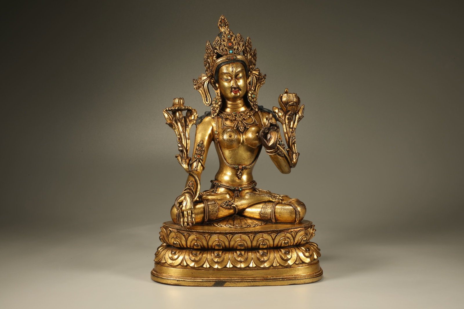 A Gilt Bronze Green Tara Figure: A Gilt Bronze Green Tara Figure (26 x 17 x 11cm)