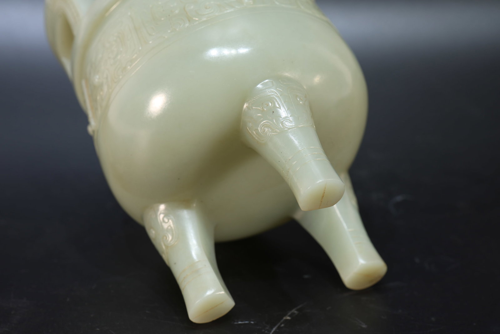 A Jade Carved Beast Face Pattern Double Ears Incense Burner - 17