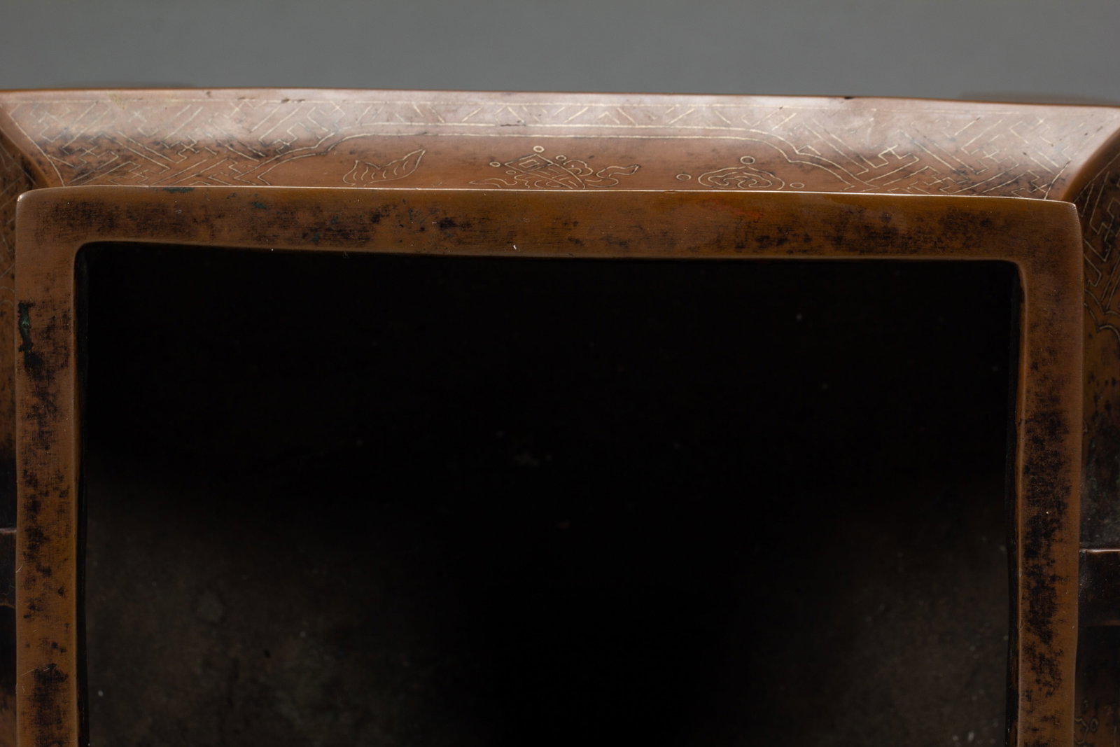 A Chinese Bronze Rectangular Censer with Handles - 7