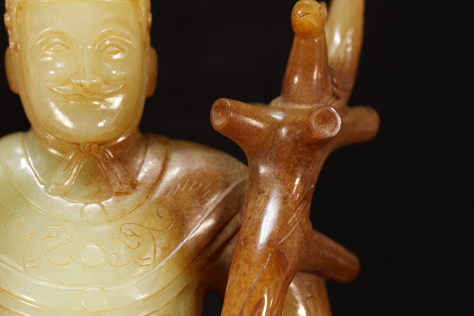 A Jade Carved Cloud Pattern Character and Bird Shape Figure - 4