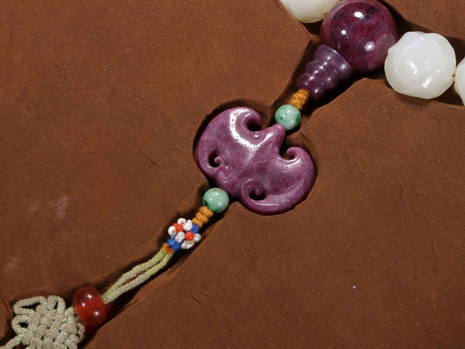 A Chinese White Jade Eighteen-Bead Hand String - 3