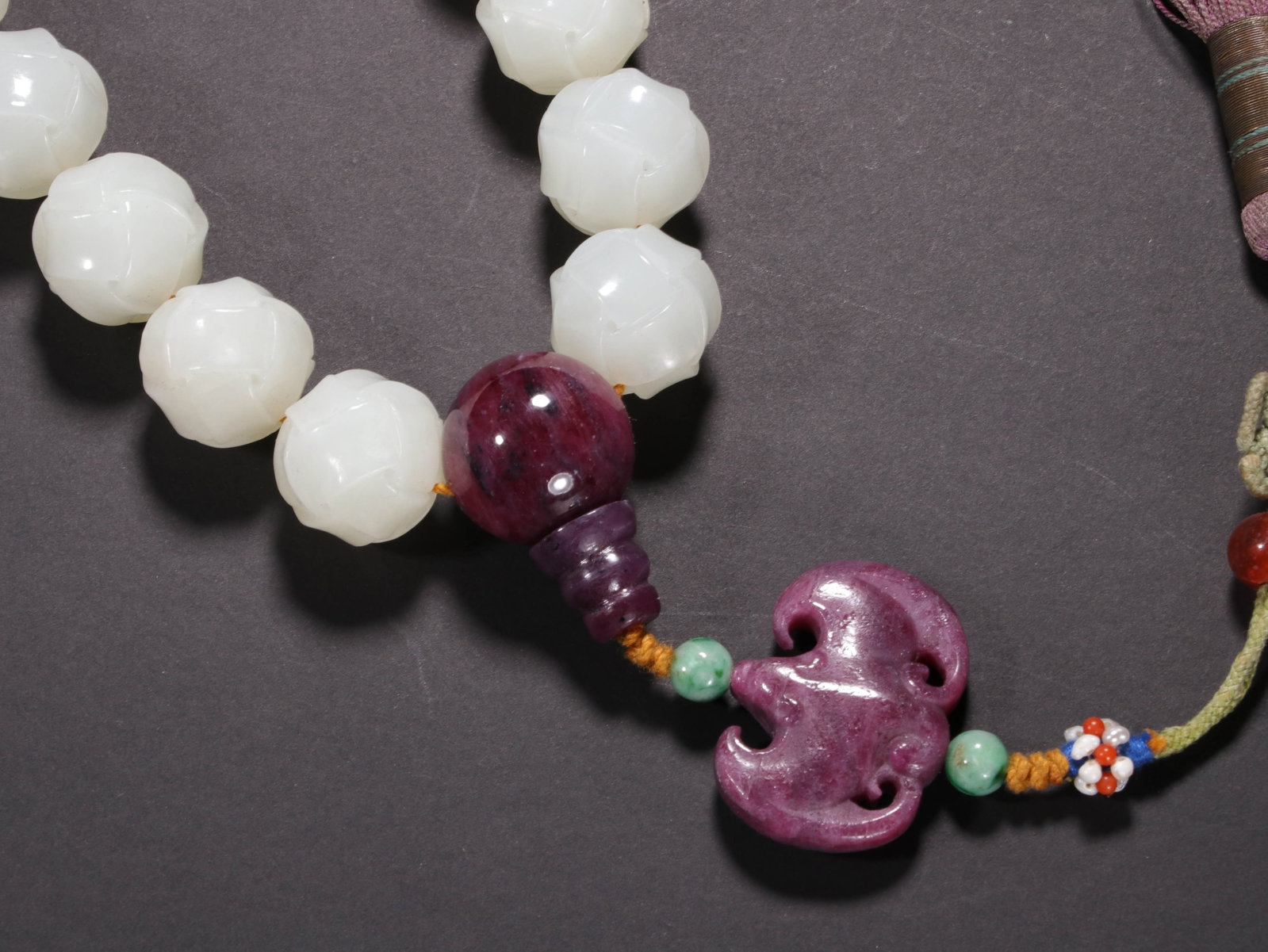 A Chinese White Jade Eighteen-Bead Hand String - 6