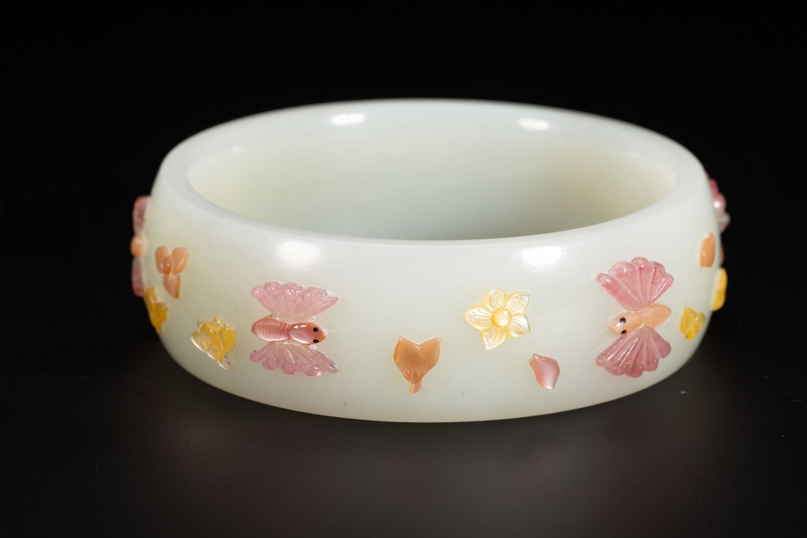 A Chinese Hetian Jade Bangle with Gemstone Inlay - 5