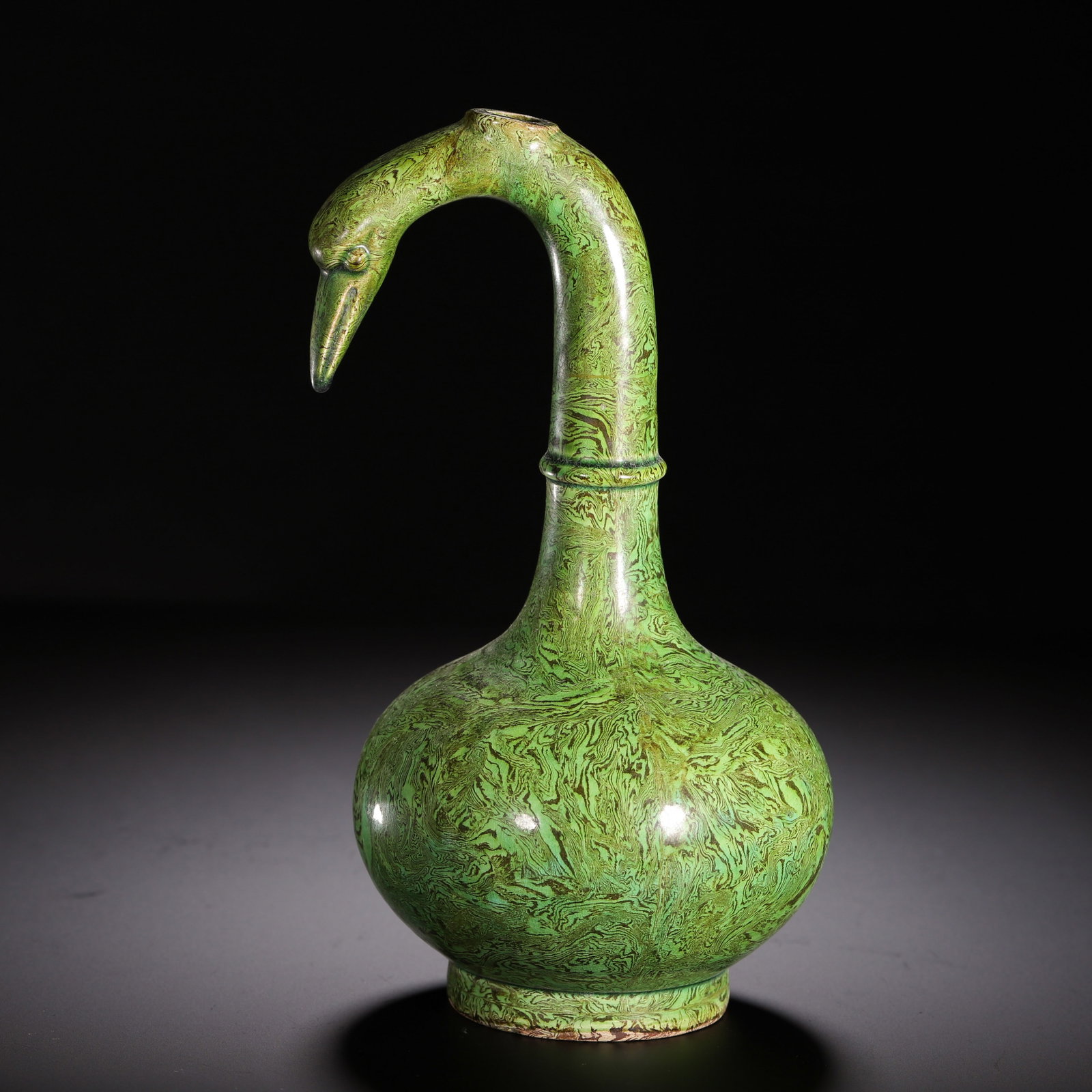 Chinese Marbled-Glaze Swan-Head Vase: Chinese Marbled-Glaze Swan-Head Vase (19cm,Weight 310g)
