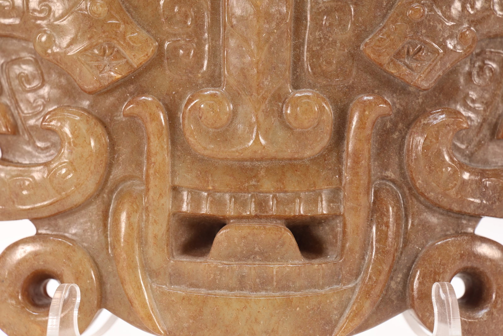 A Jade Carved Beast Face Pattern Figure - 8