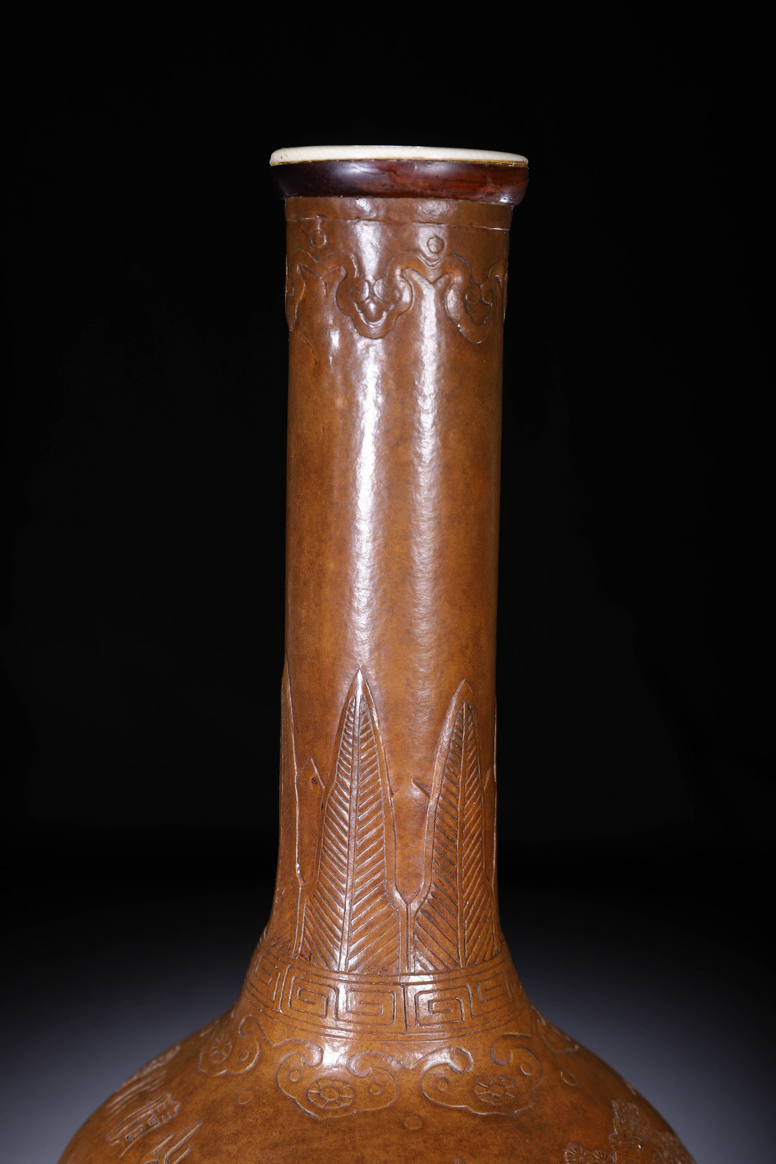 Chinese Molded Gourd Bottle Vase - 2