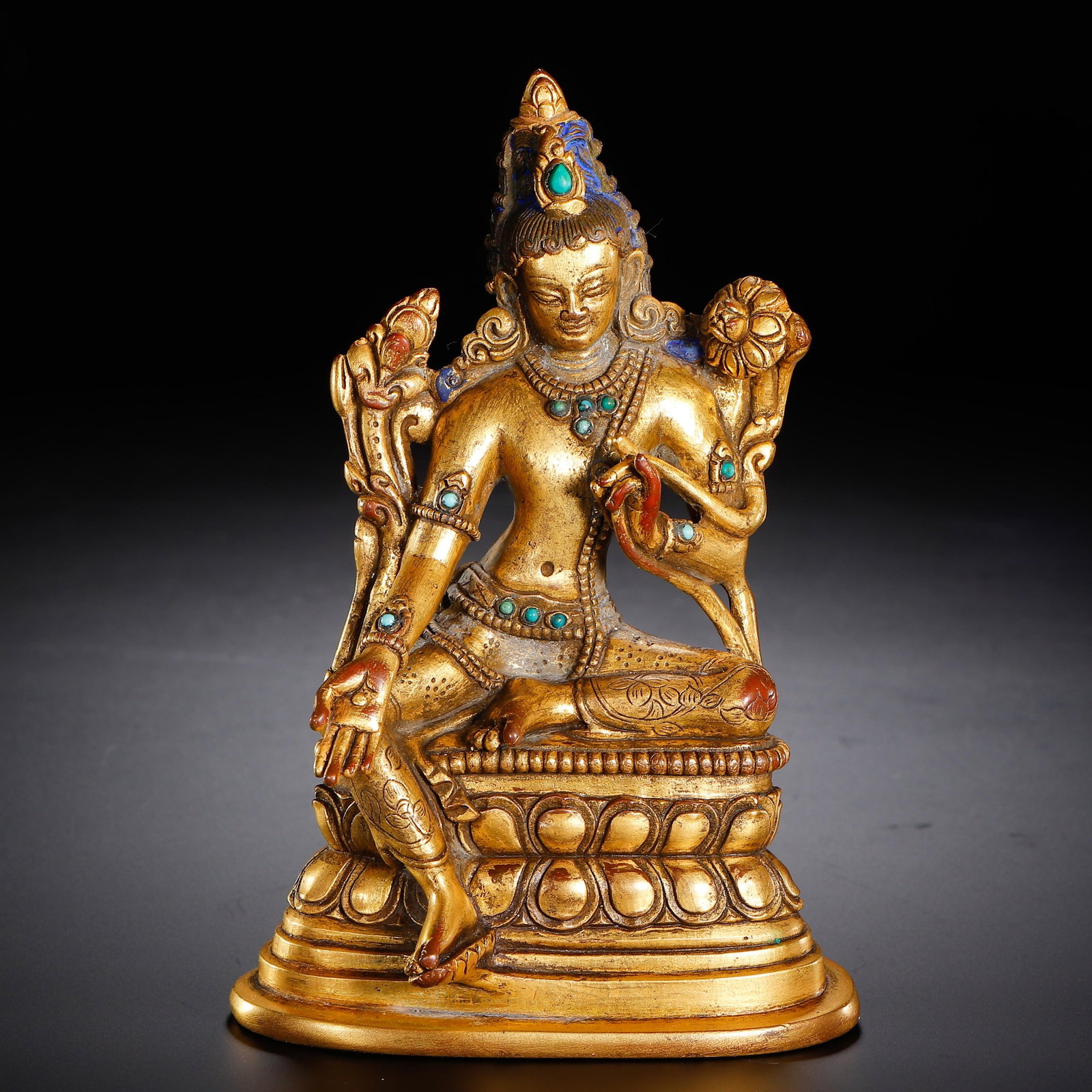 A Chinese Gilt Bronze Buddha Figure: A Chinese Gilt Bronze Buddha Figure (13cm)