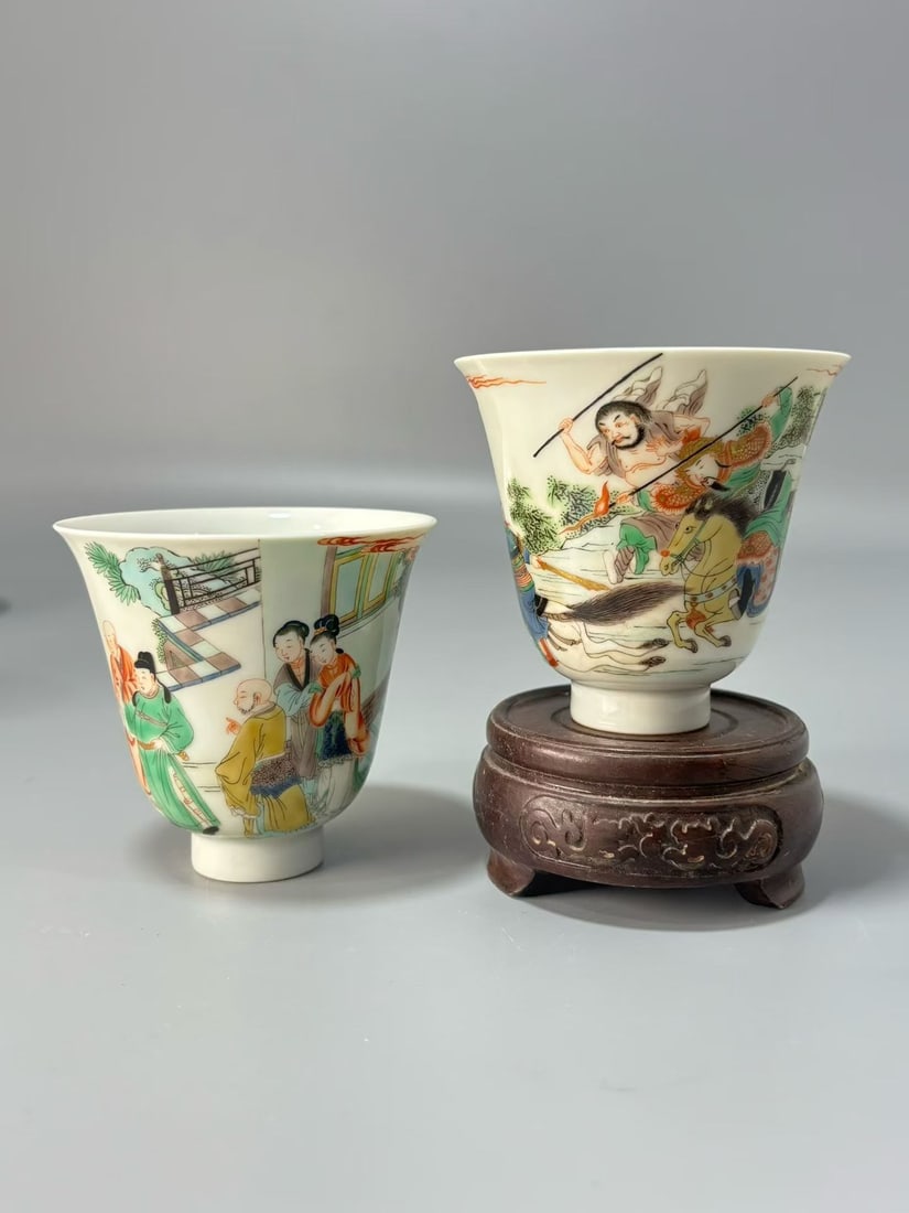 Pair of Wucai Character Story Pattern Porcelain Cup: Pair of Wucai Character Story Pattern Porcelain Cup (8.1 x 7.7cm)