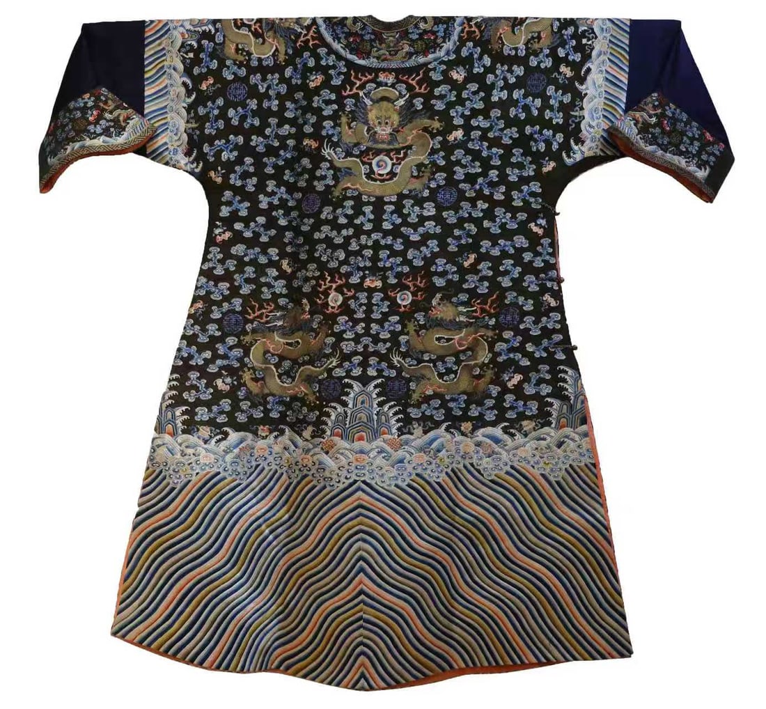 Silk Embroidery Cloud and Dragon Pattern Dragon Robe - 3