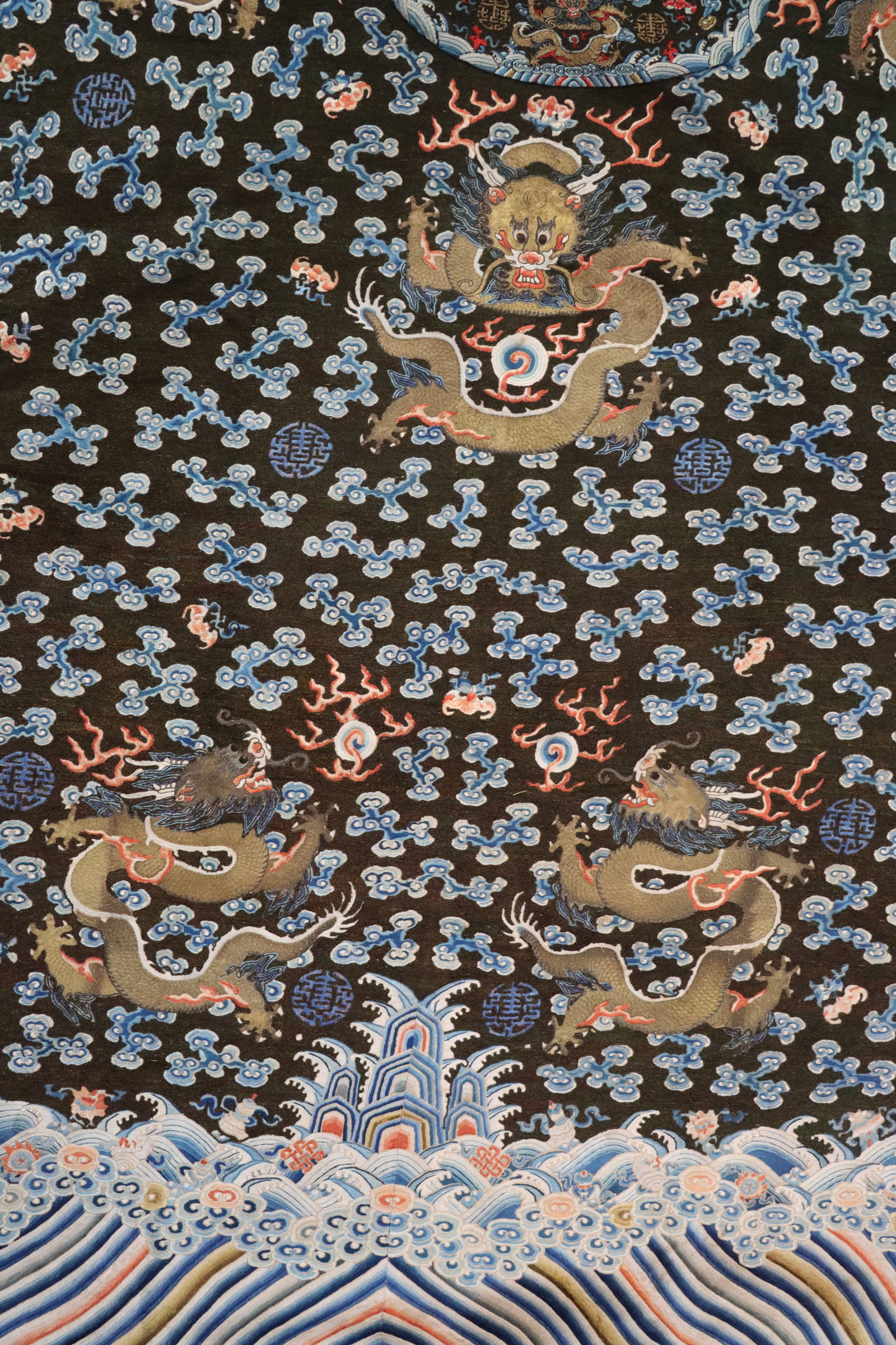 Silk Embroidery Cloud and Dragon Pattern Dragon Robe - 7