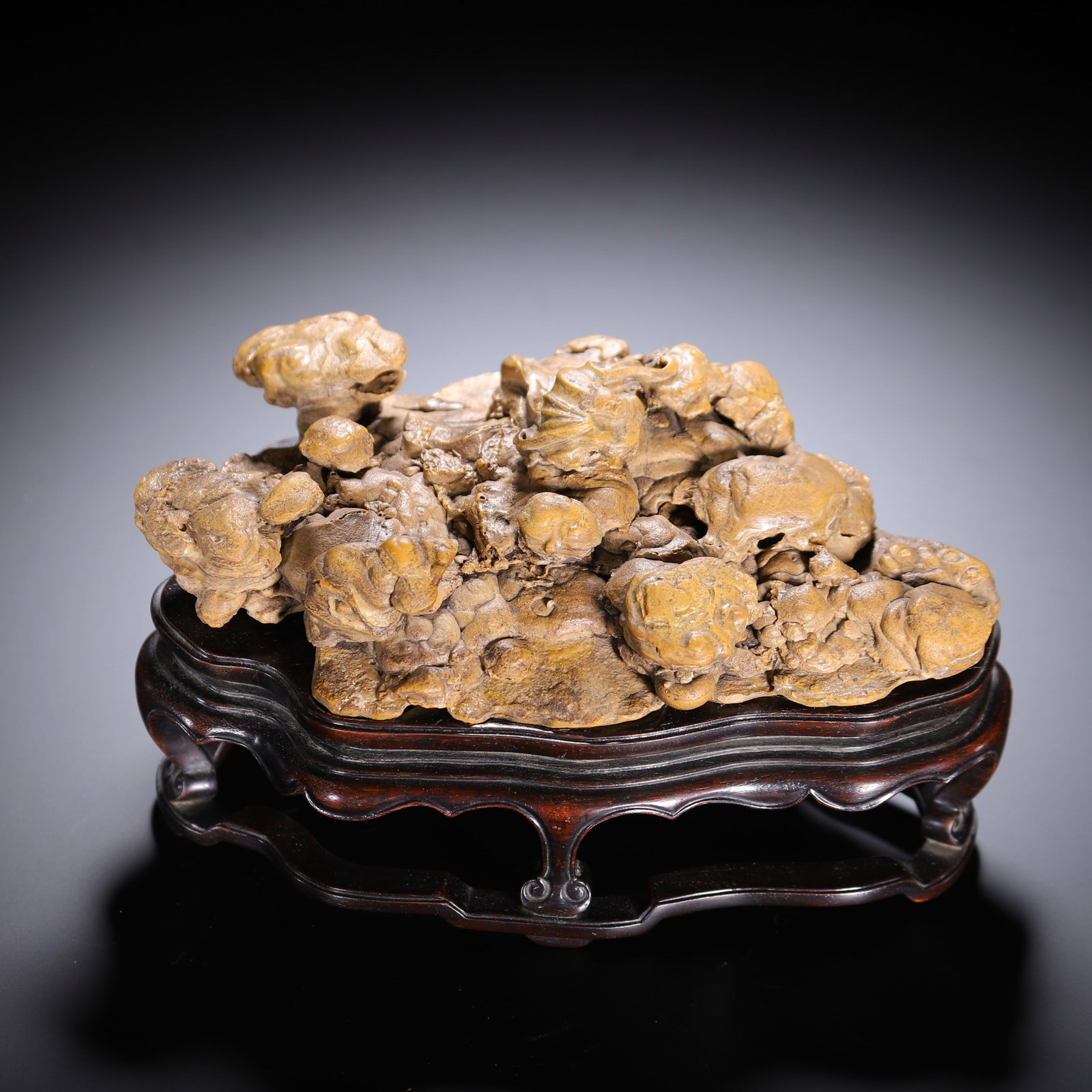 Chinese Agate Lingzhi Ornament: Chinese Agate Lingzhi Ornament (19 x 13 x 10cm,Weight 1020g)