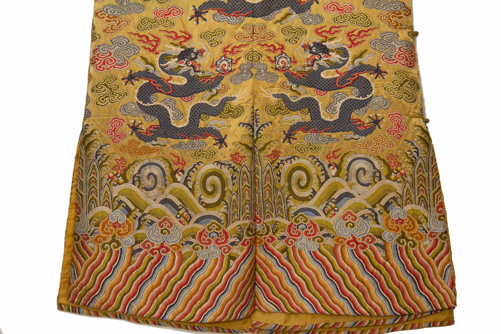 A Chinese Yunjin Dragon Robe - 11
