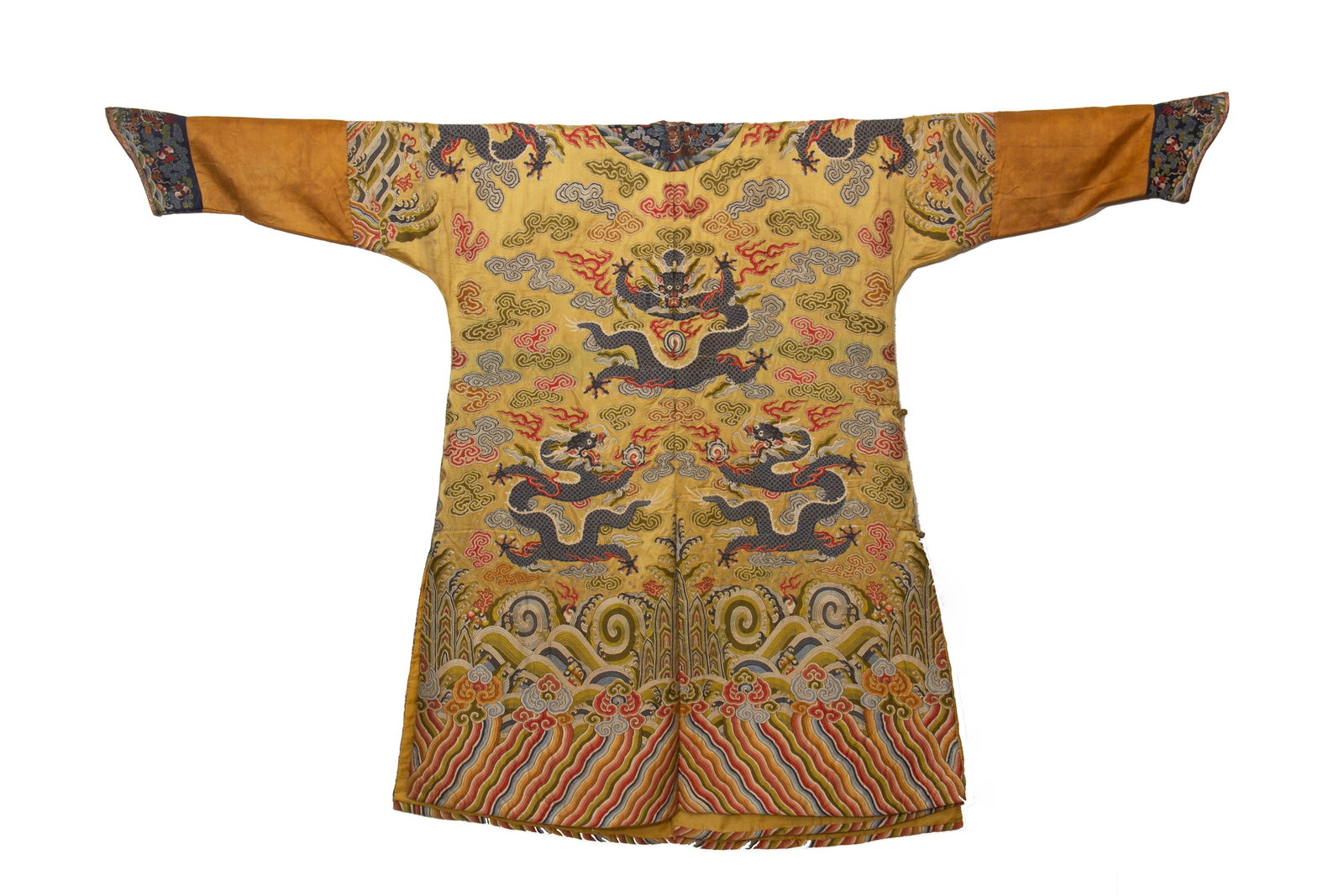 A Chinese Yunjin Dragon Robe - 9