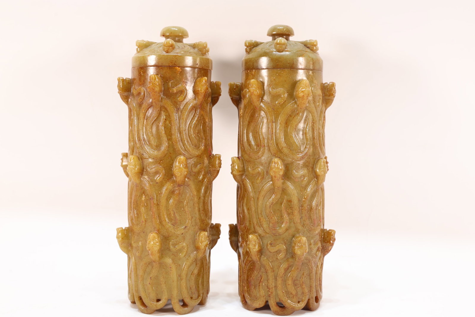 Pair of Jade Carved Dragon Pattern Lid Pot: Pair of Jade Carved Dragon Pattern Lid Pot (24 x 9cm)