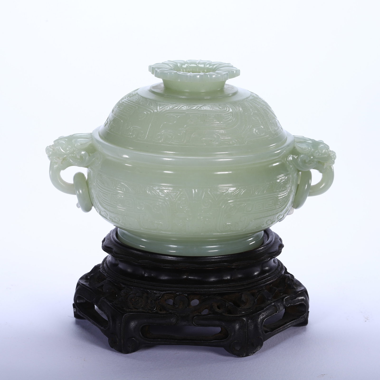 A Chinese Hetian Jade Censer with Cover and Handles: A Chinese Hetian Jade Censer with Cover and Handles (16 x 11.5 x 10cm,Weight 530g)
