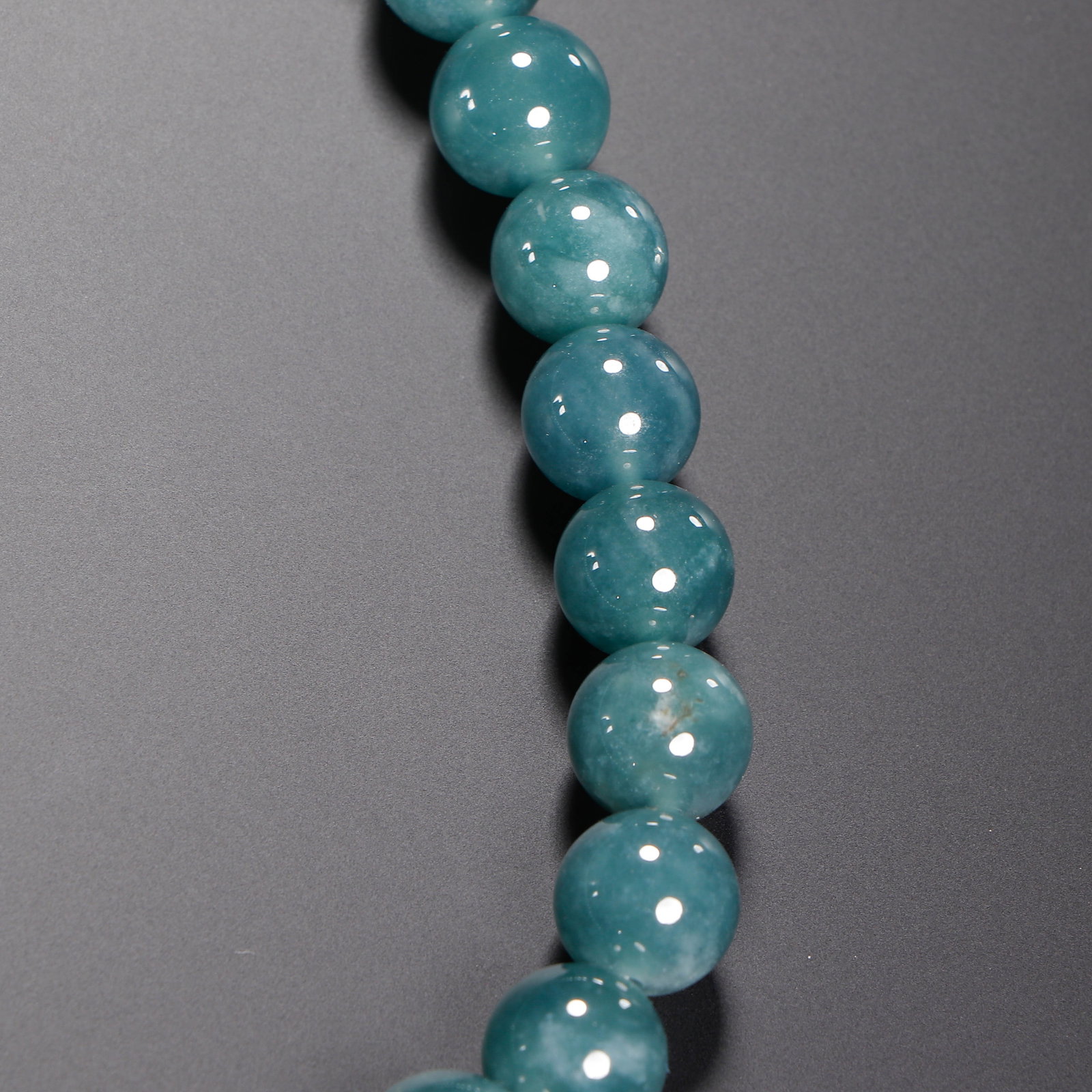 A Chinese Jadeite Beaded Necklace - 9