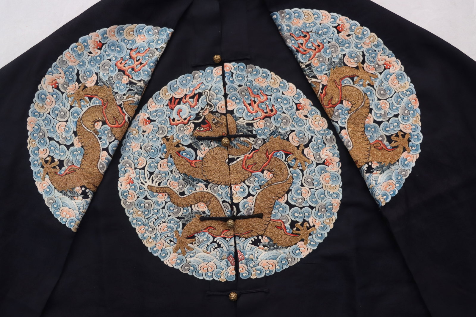 Silk Embroidery Cloud and Dragon Pattern Dragon Robe - 10