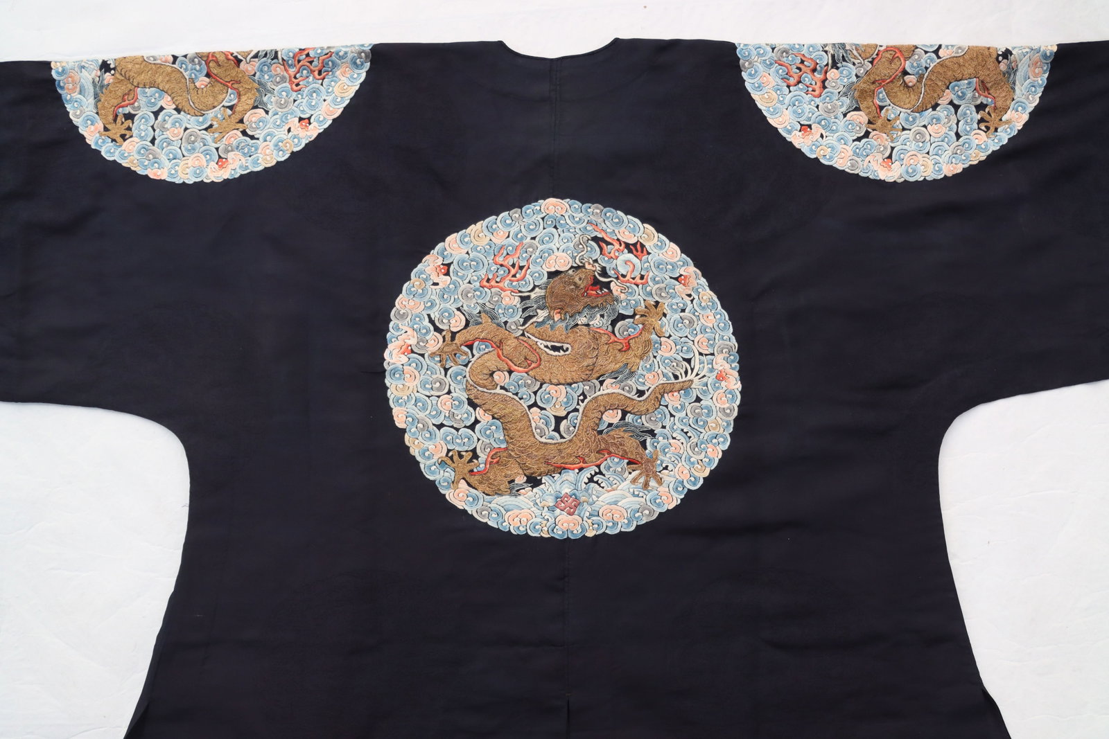 Silk Embroidery Cloud and Dragon Pattern Dragon Robe - 15