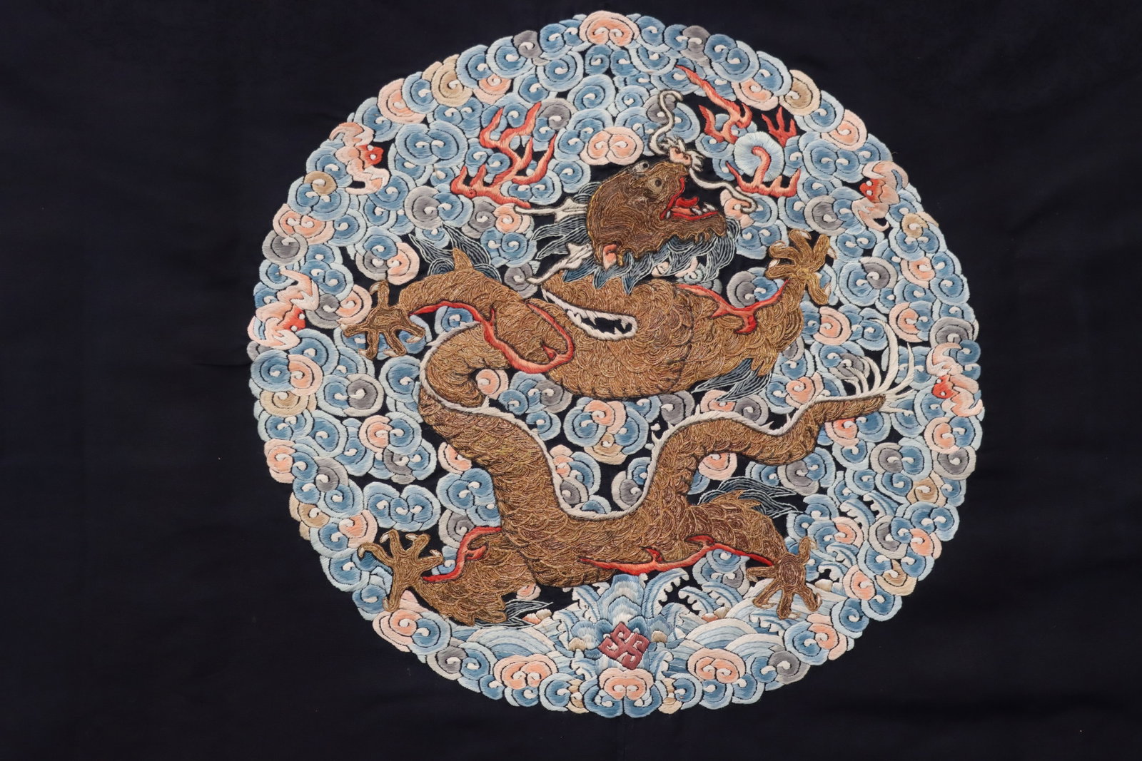 Silk Embroidery Cloud and Dragon Pattern Dragon Robe - 2