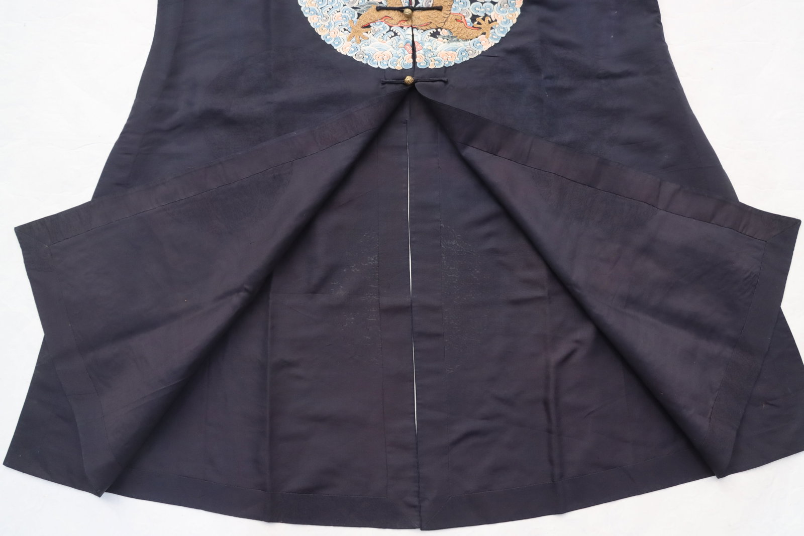 Silk Embroidery Cloud and Dragon Pattern Dragon Robe - 9