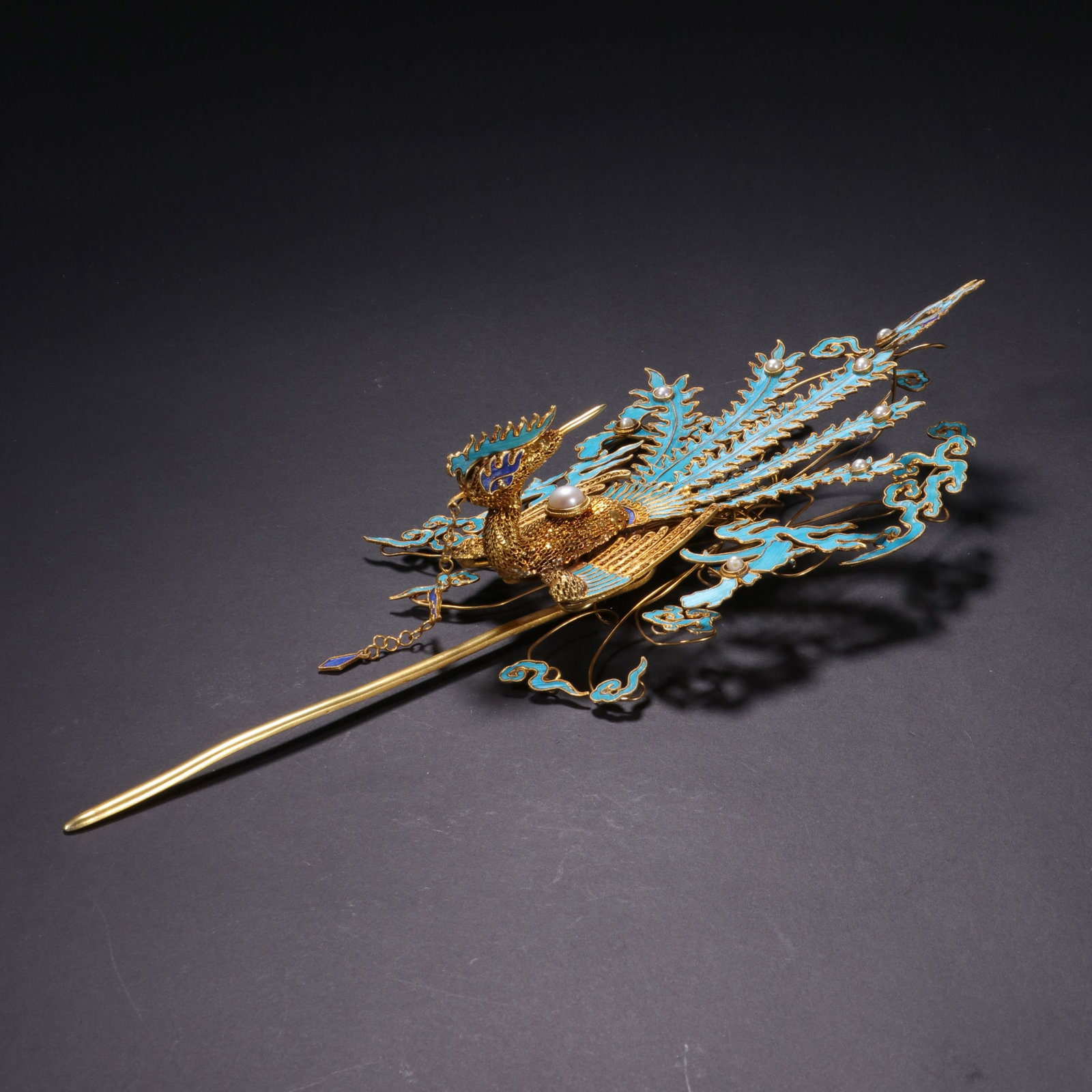 A Chinese Gilt-Silver Kingfisher Phoenix Hairpin: A Chinese Gilt-Silver Kingfisher Phoenix Hairpin (24.5 x 10cm)