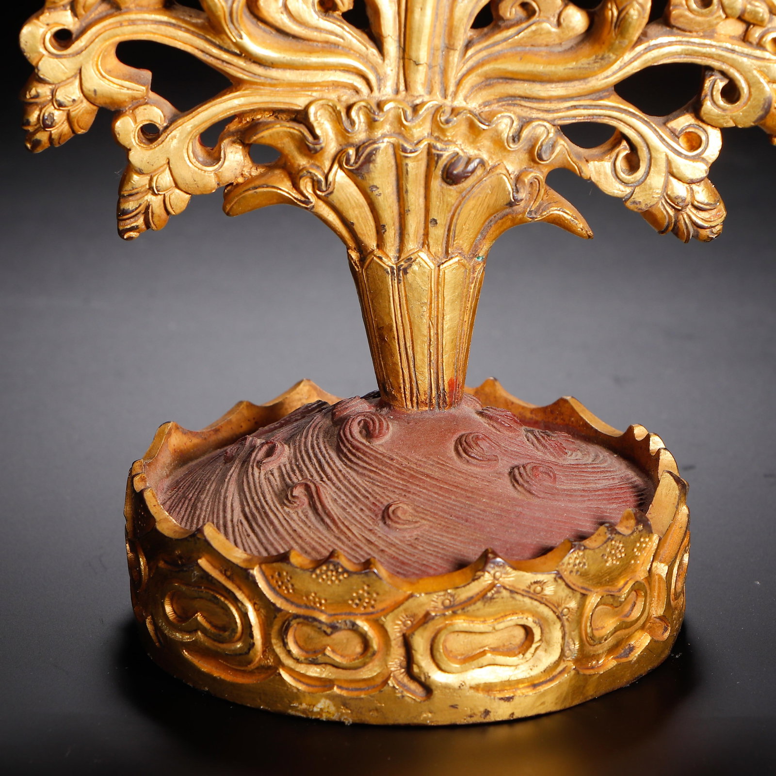 A CHINESE GILT-BRONZE BUDDHIST TREE STATUE - 7