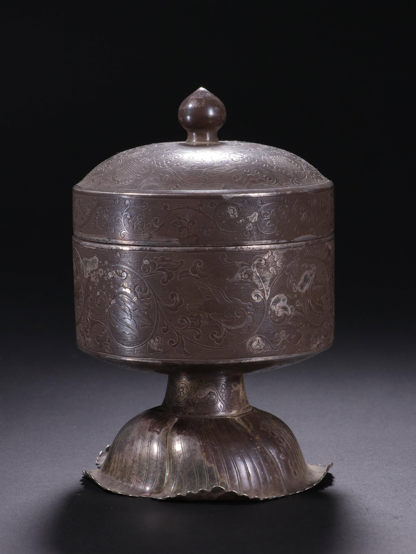 A Chinese Silver Lidded Vessel - 4