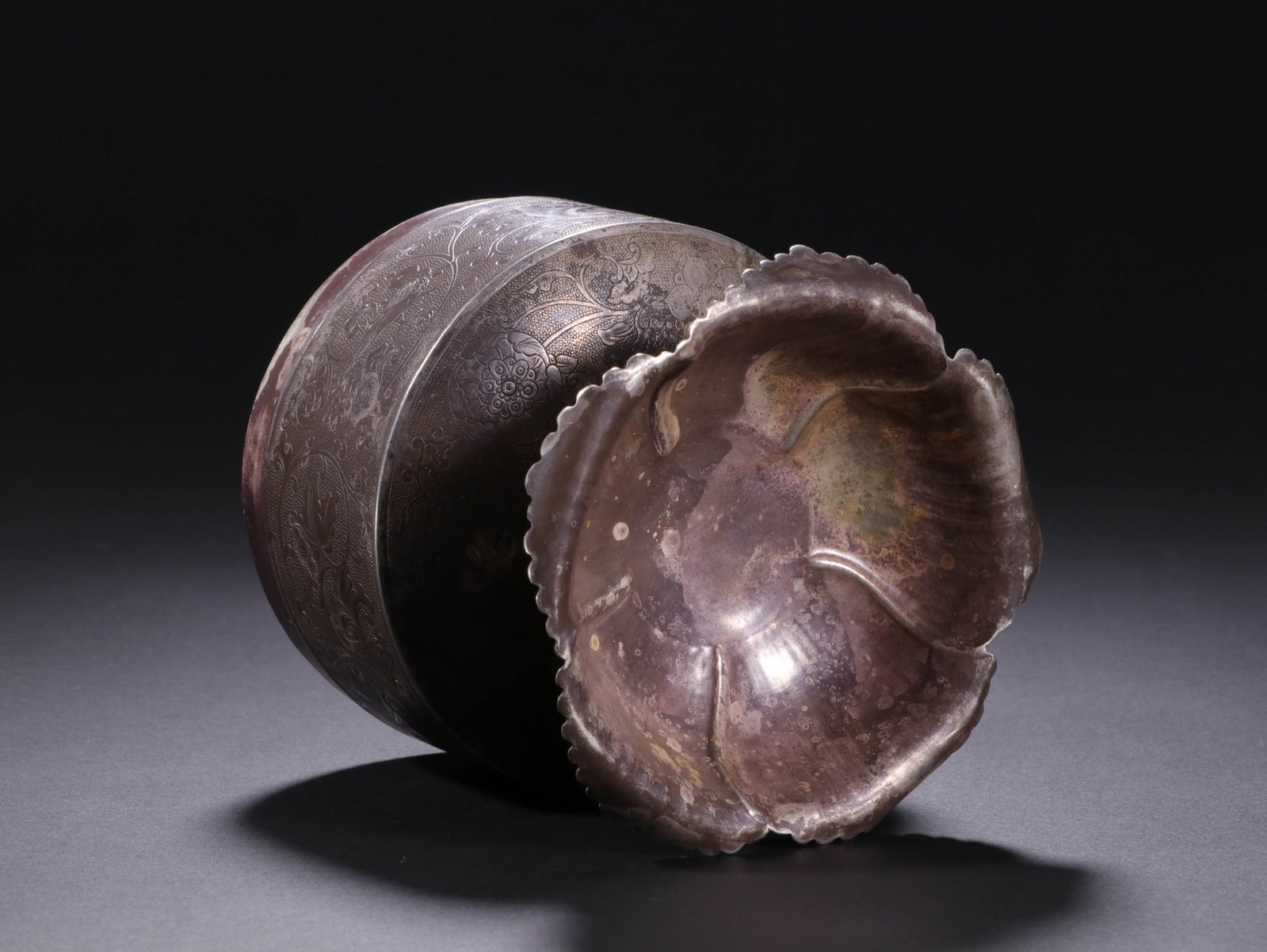 A Chinese Silver Lidded Vessel - 8