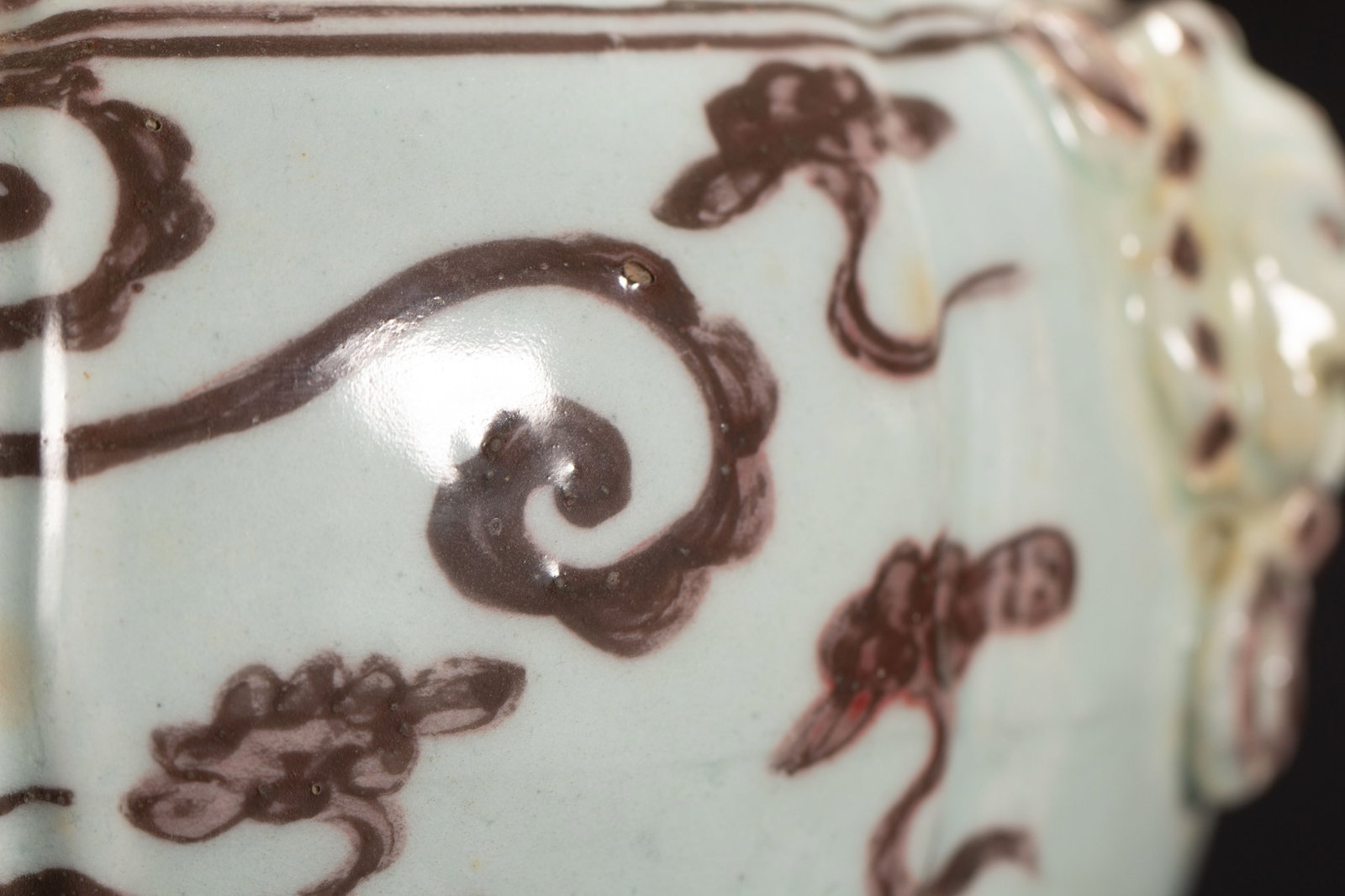 A Chinese Underglaze Red Phoenix Jar - 3