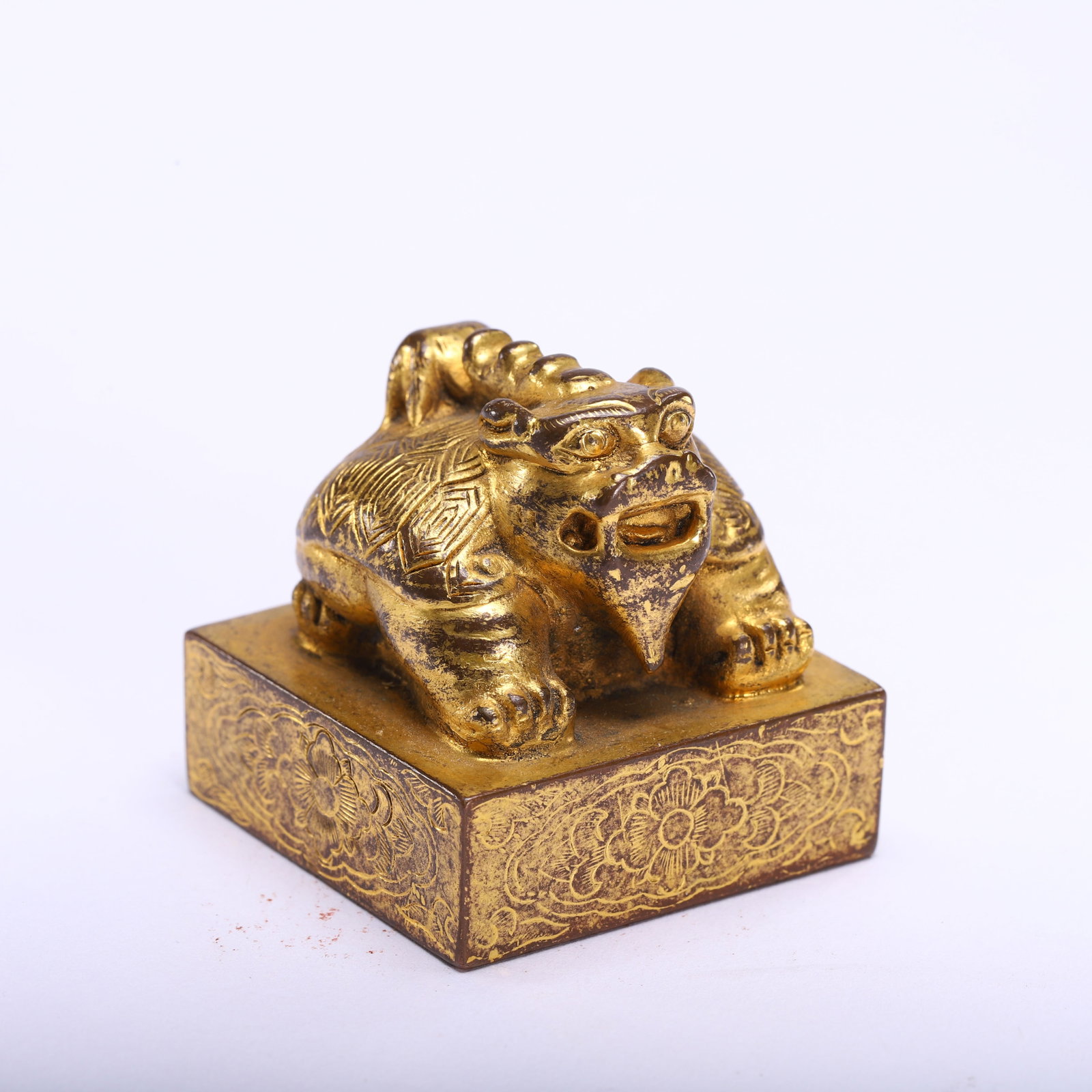 A Chinese Gilt-Bronze 'Bixi' Seal: A Chinese Gilt-Bronze 'Bixi' Seal (3.8 x 3.8 x 4cm,Weight 310g)