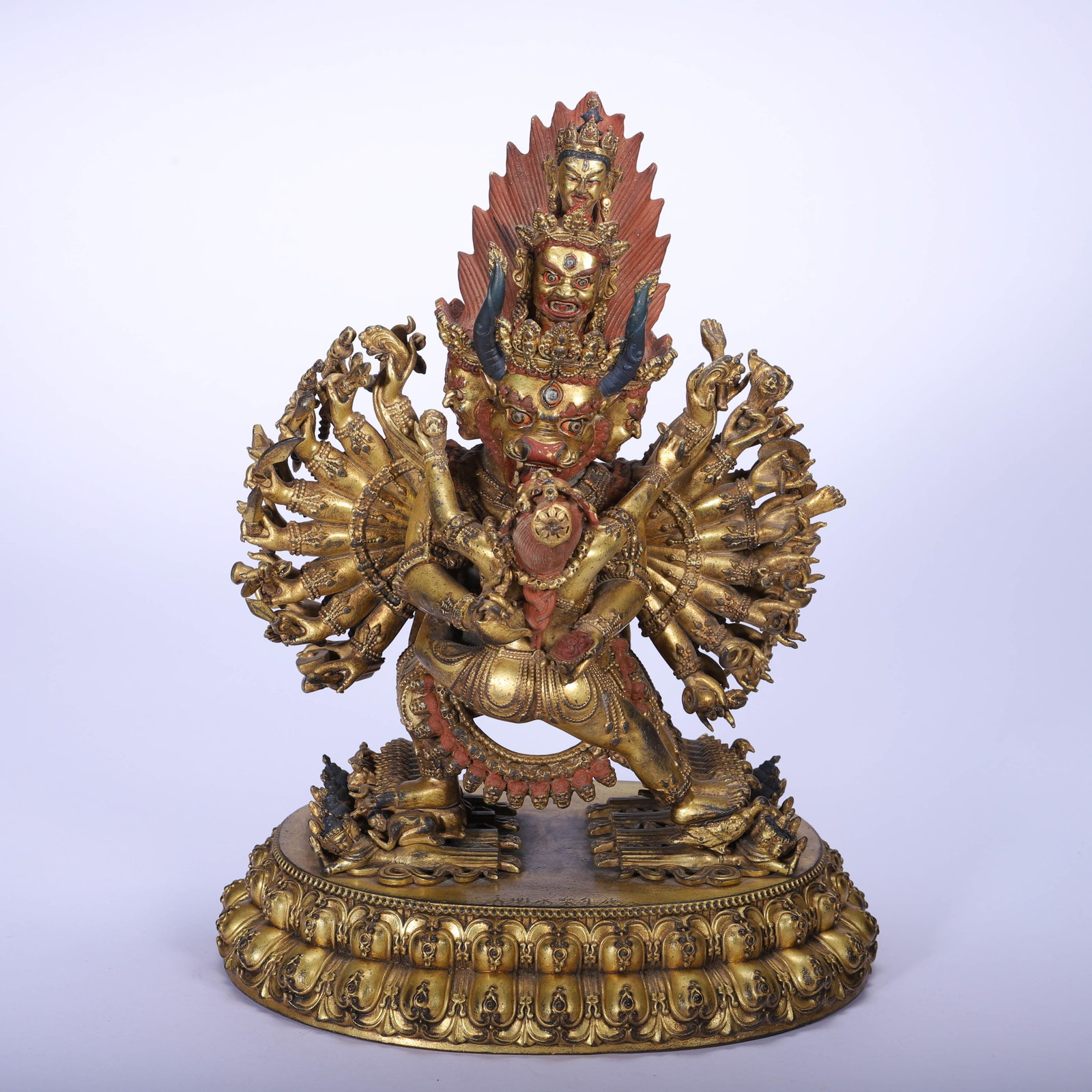 A CHINESE GILT-BRONZE YAMANTAKA STATUE: A CHINESE GILT-BRONZE YAMANTAKA STATUE (21 x 16 x 29cm,Weight 5350g)