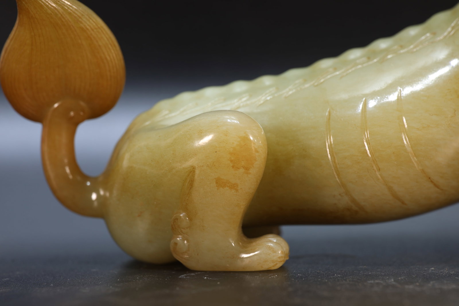 A Jade Carved Beast Shape Figure - 10