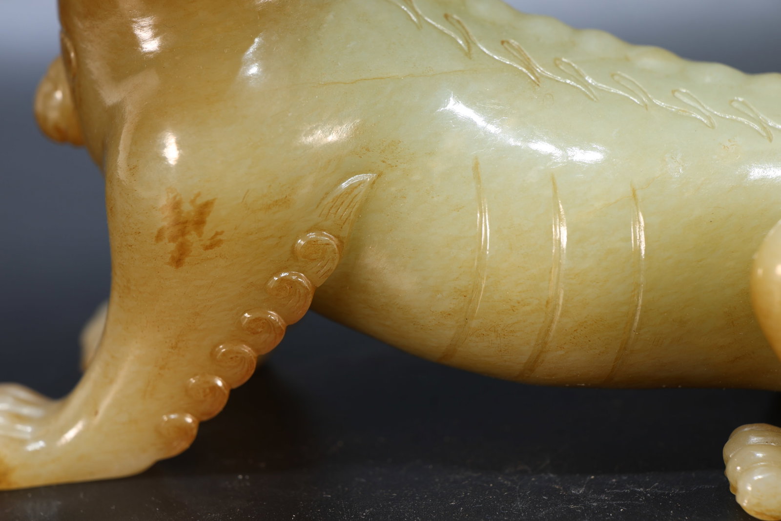A Jade Carved Beast Shape Figure - 3