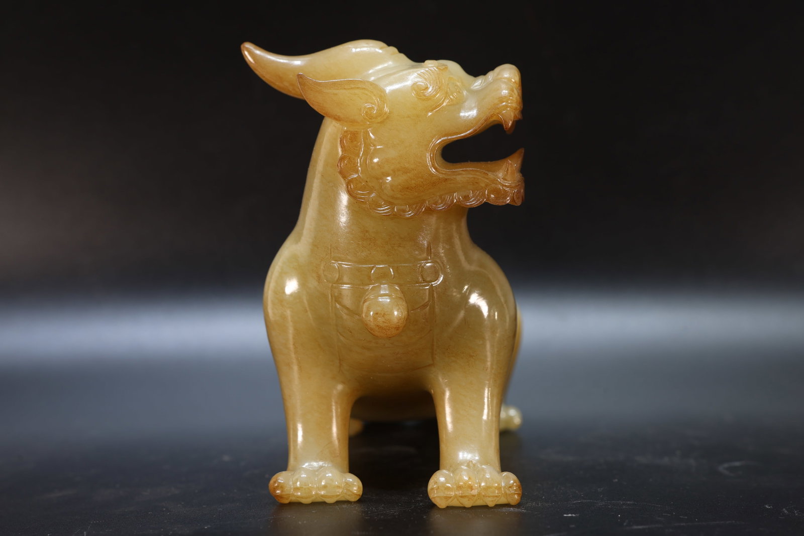 A Jade Carved Beast Shape Figure - 5