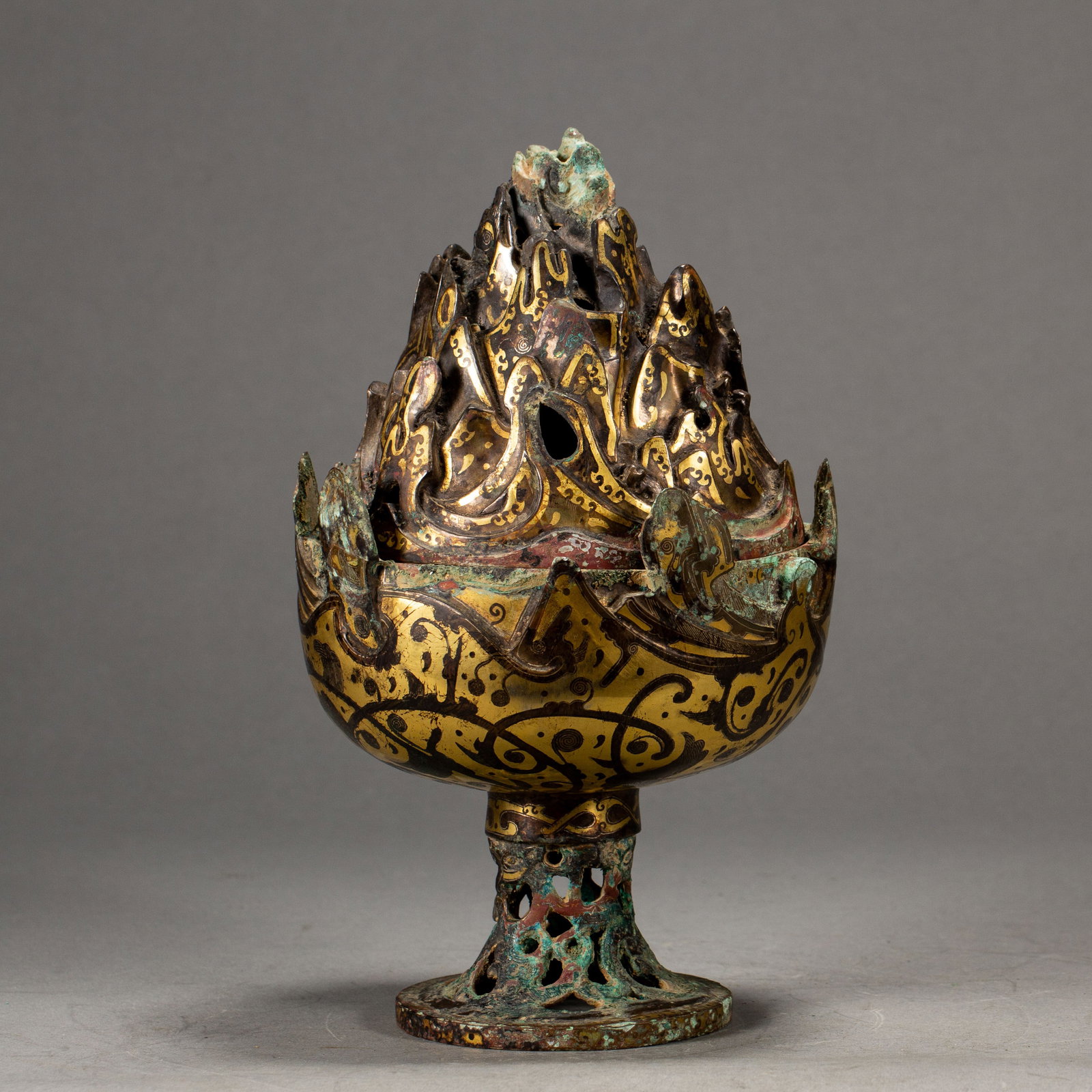 A Chinese Bronze Gold-Inlaid Boshan Censer: A Chinese Bronze Gold-Inlaid Boshan Censer (14.5 x 14.5 x 25cm,Weight 1880g)
