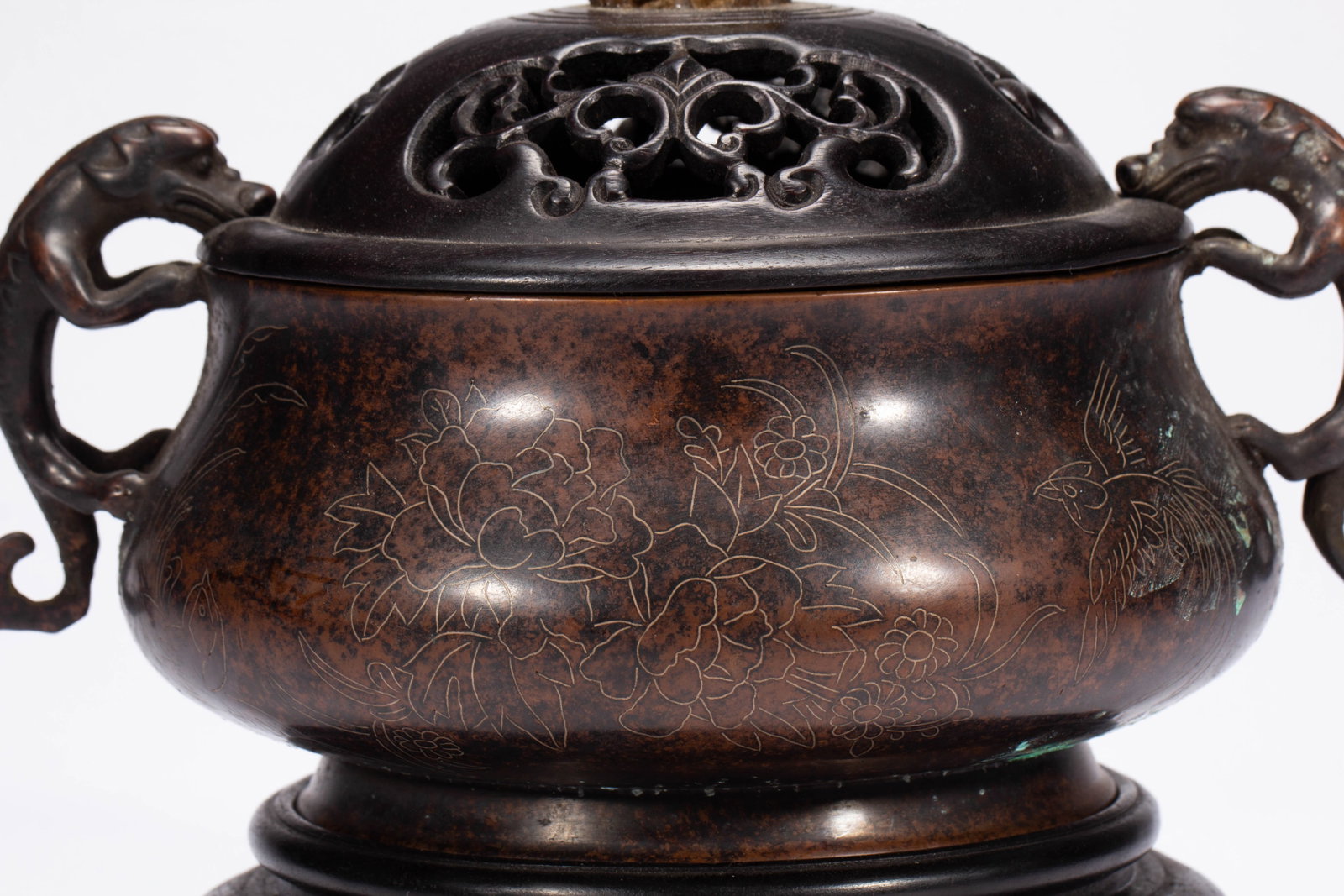 A Chinese Bronze Two-Handled Censer - 3