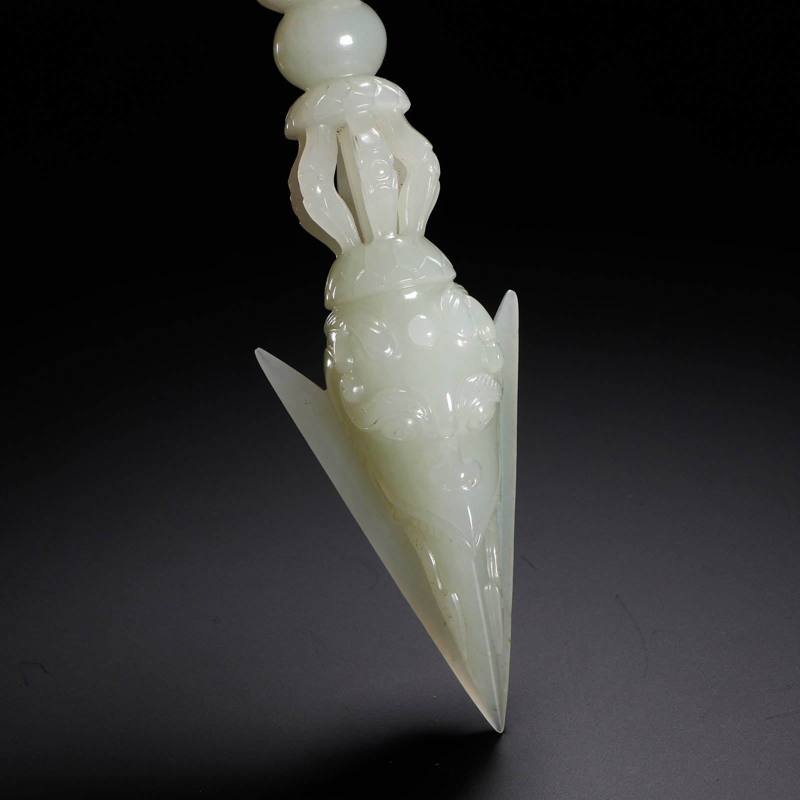 A Chinese Hetian Jade Buddhist Ritual Implement (Phurba) - 9