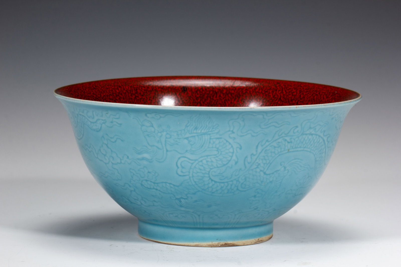 A Chinese Turquoise-Glazed Dragon Bowl: A Chinese Turquoise-Glazed Dragon Bowl (19.5 x 18.5 x 9.5cm,Weight 750g)