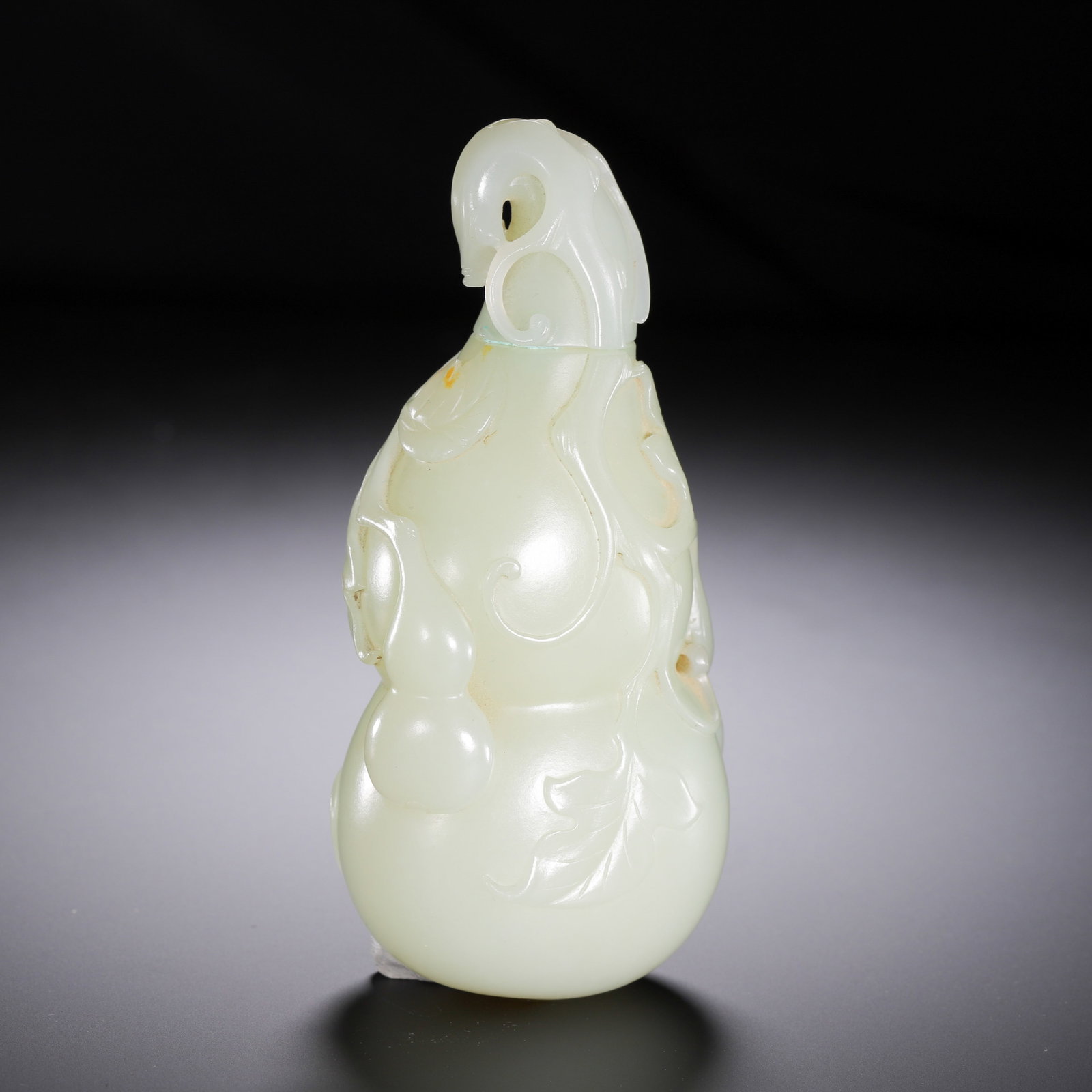 A Chinese White Jade Gourd Vase: A Chinese White Jade Gourd Vase (12.2cm)