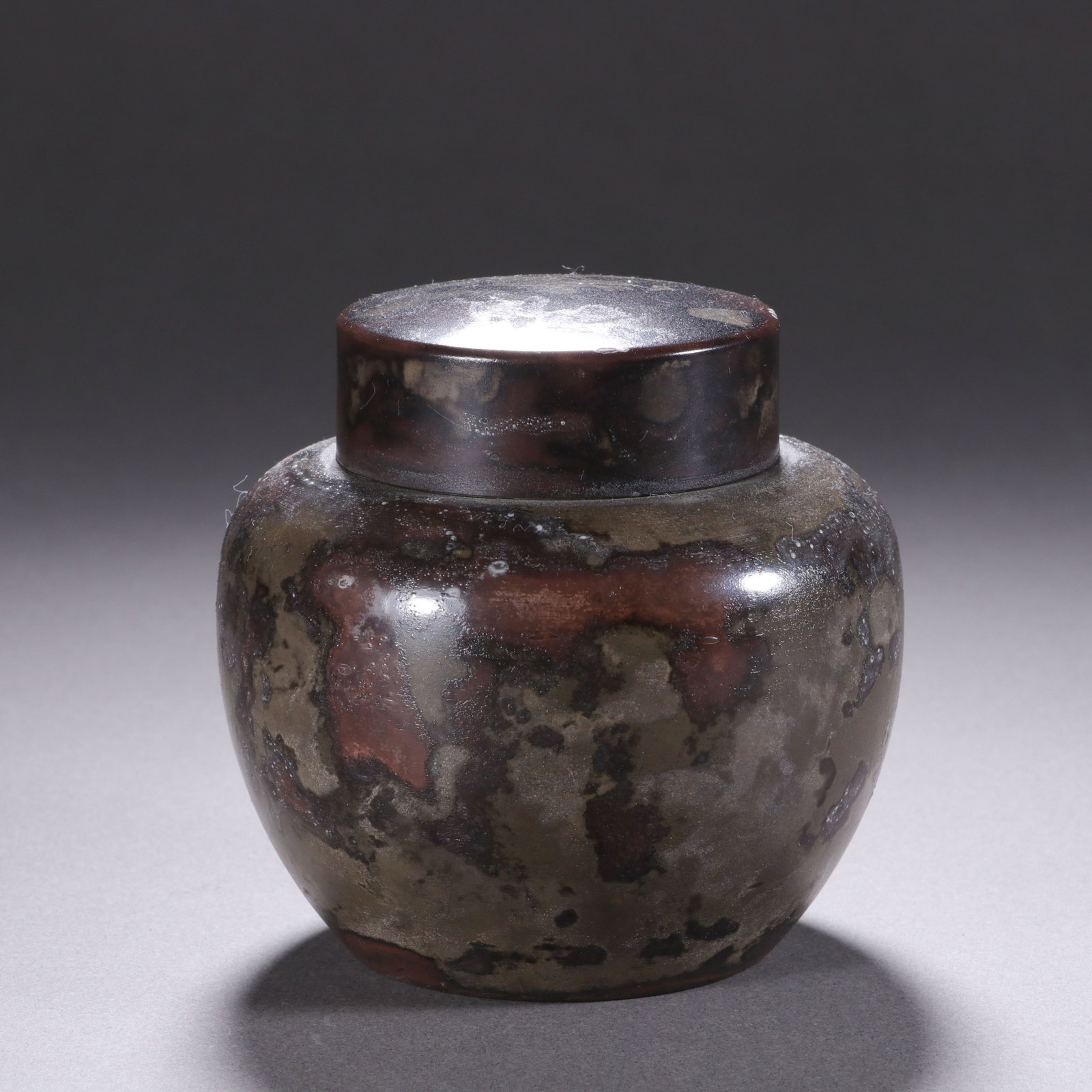 A Chinese Lacquered Pewter Tea Caddy: A Chinese Lacquered Pewter Tea Caddy (7.7 x 8cm)