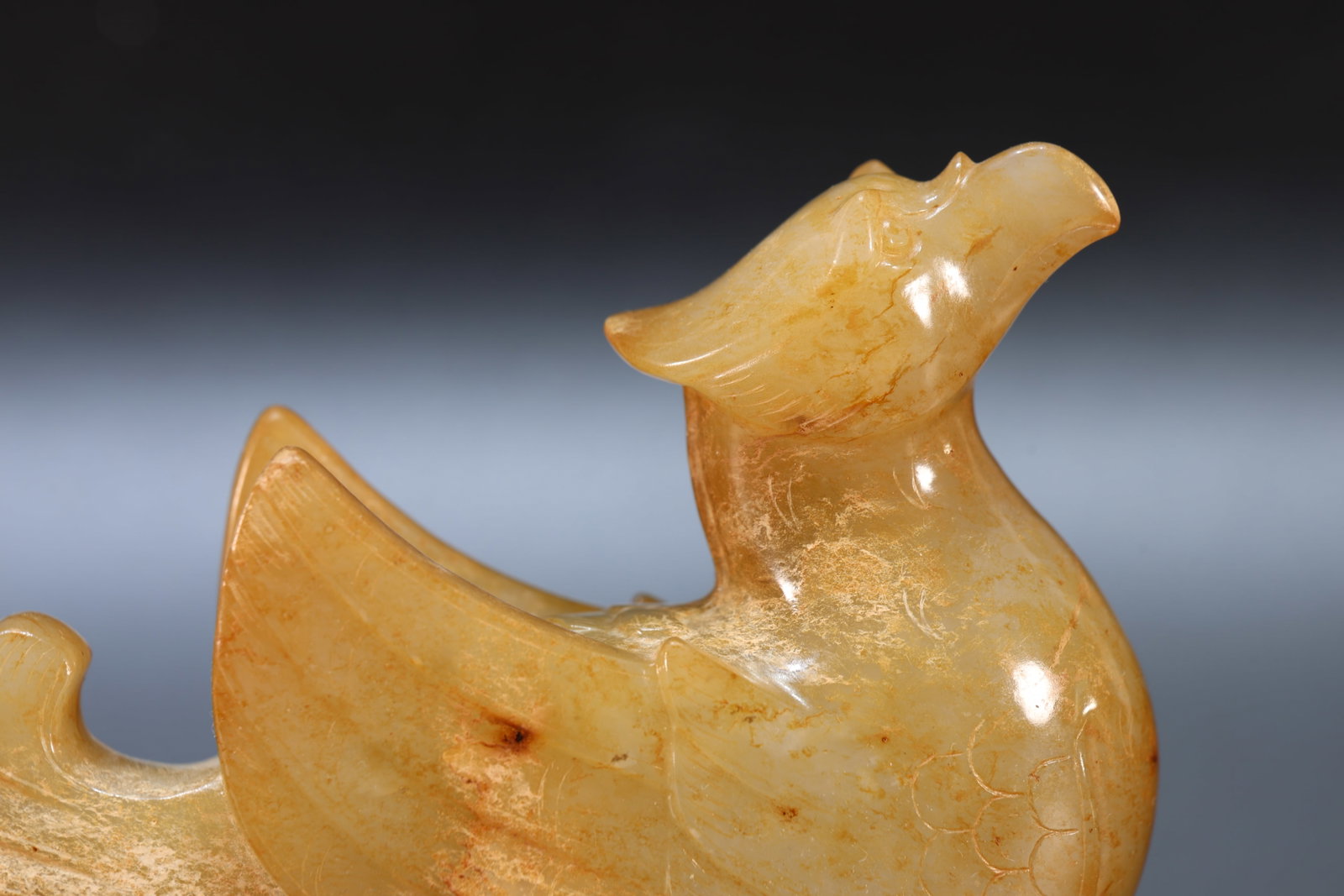 A Jade Carved Cloud Pattern Bird Shape Ornament - 2
