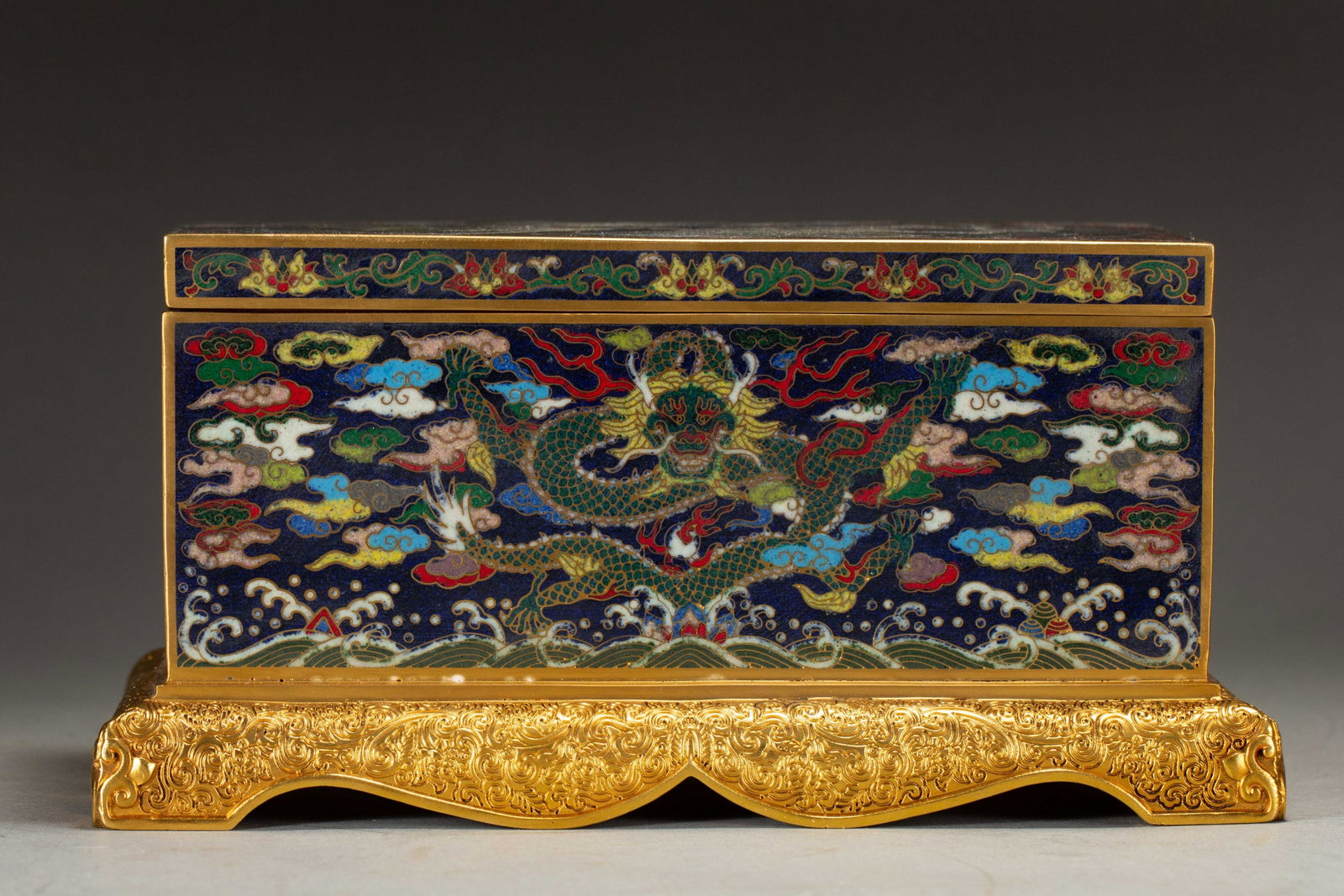A Chinese Cloisonné Dragon Box: A Chinese Cloisonné Dragon Box (21 x 14 x 11cm,Weight 1660g)