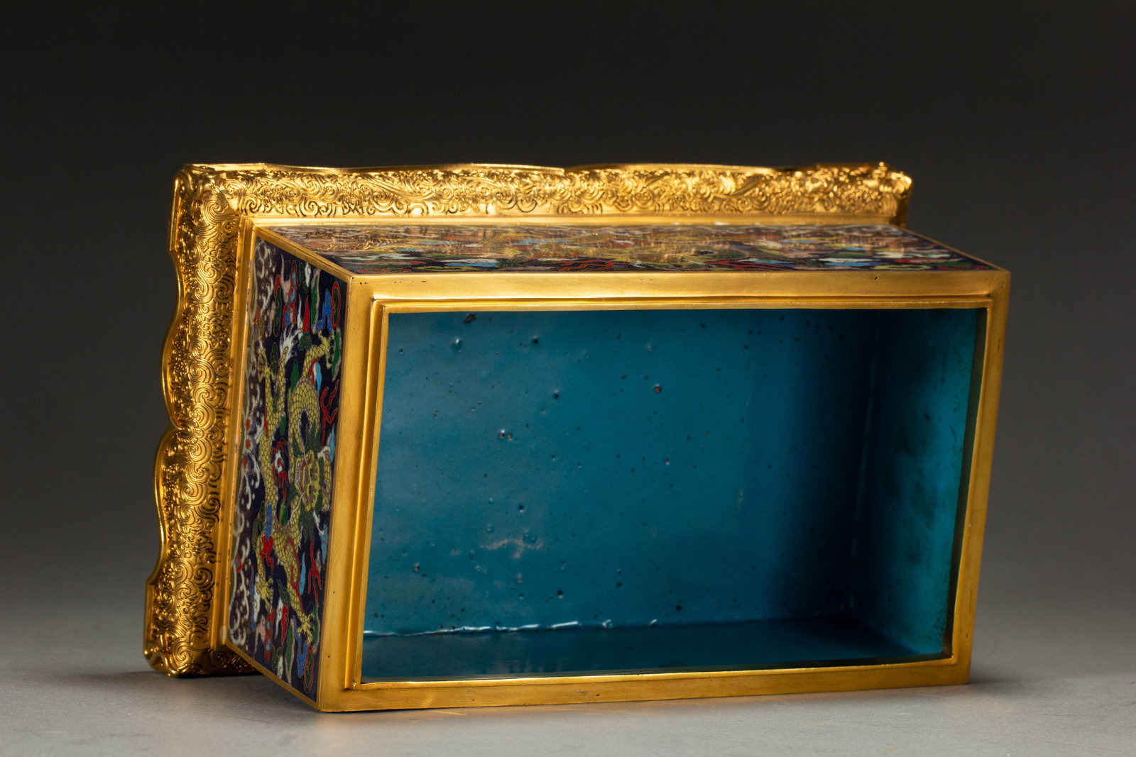 A Chinese Cloisonné Dragon Box - 5