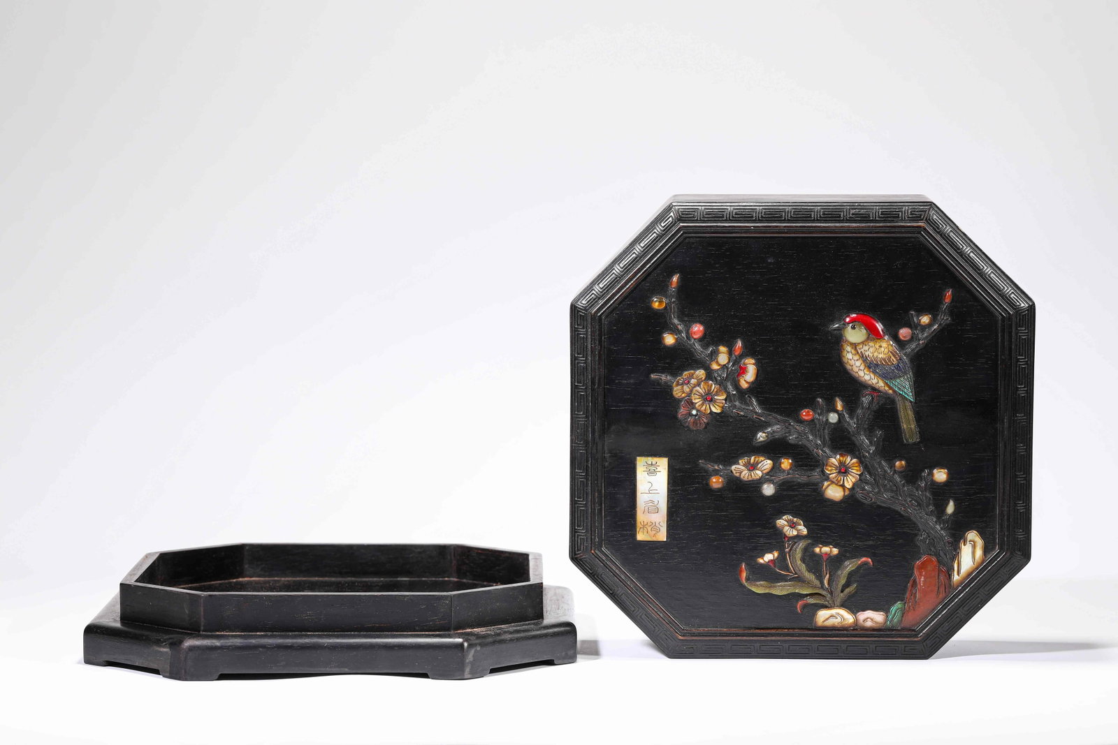 A Zitan and 'Hundred Treasures'-Inlaid 'Magpies on a Plum Branch' Covered Box: Dimensions: Length: 25.5 cm x Width: 25.5 cm x Height: 9.5 cm. All measurements are approximate.