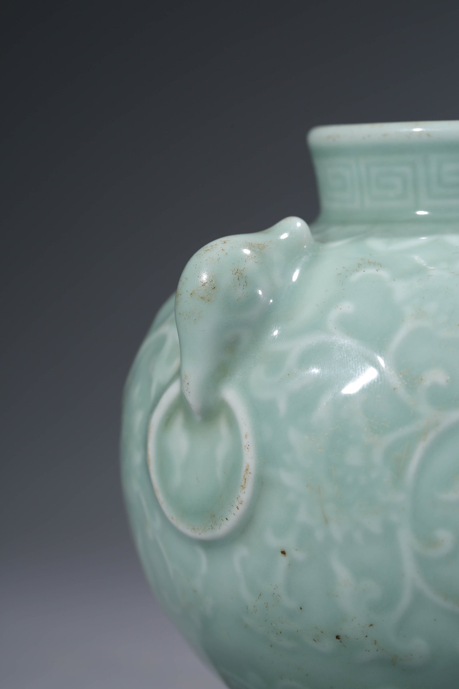 A Celadon-Glazed 'Relief-Decorated' Jar - 3