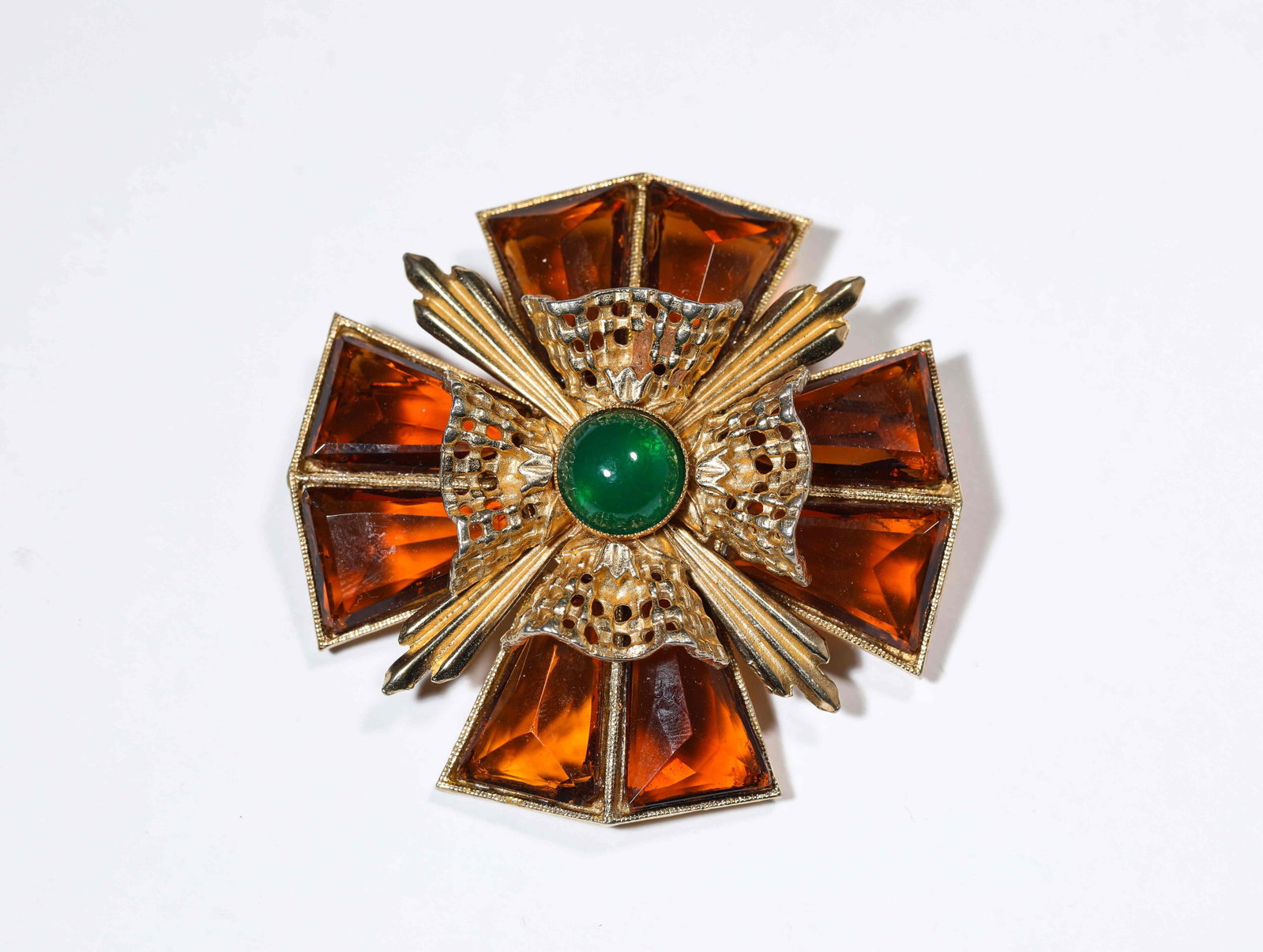 A 'Flower-Form' Brooch (1 of 2)