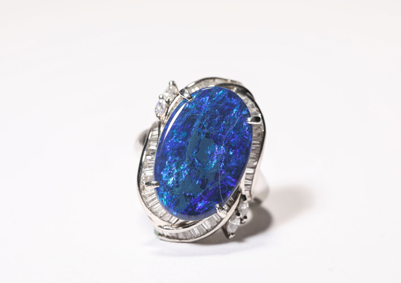 A Black Opal and Gold Ring - 2