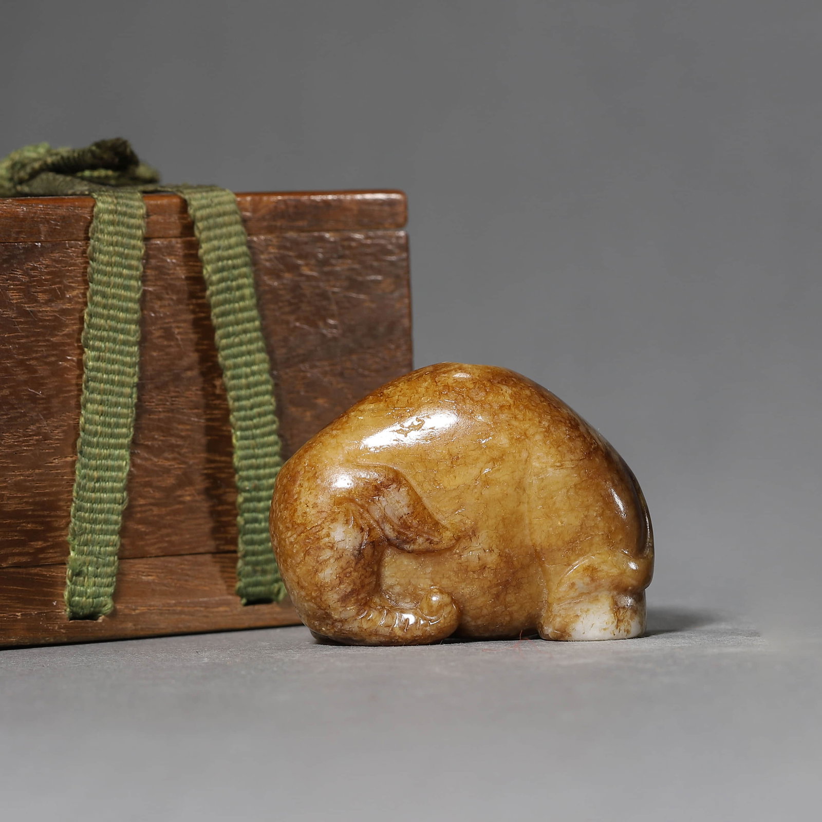 Jade Elephant: Jade Elephant Length:5cm, Height:3.5cm,