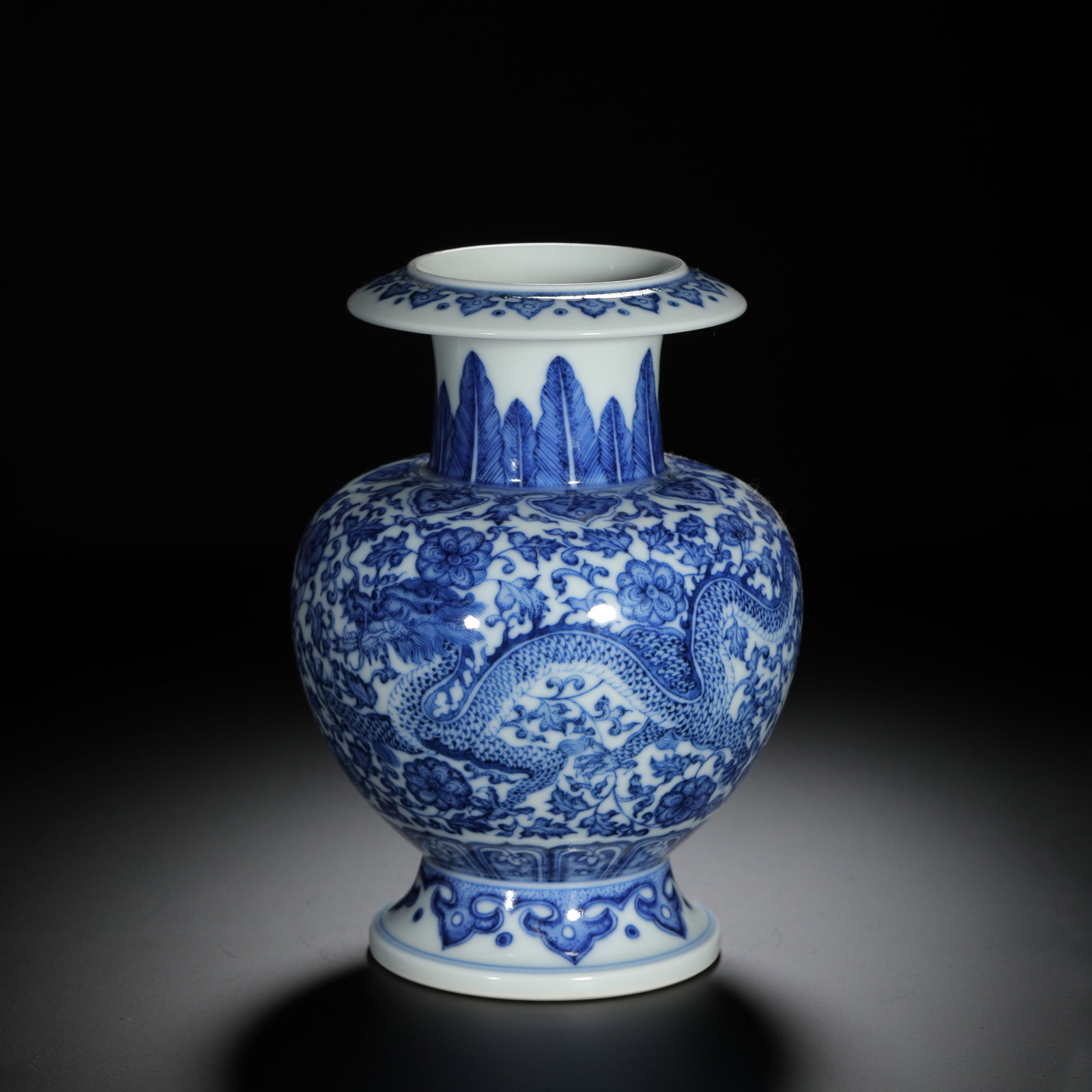 Blue and White Dragon Vase: Blue and White Dragon Vase Length:13cm Height:18cm